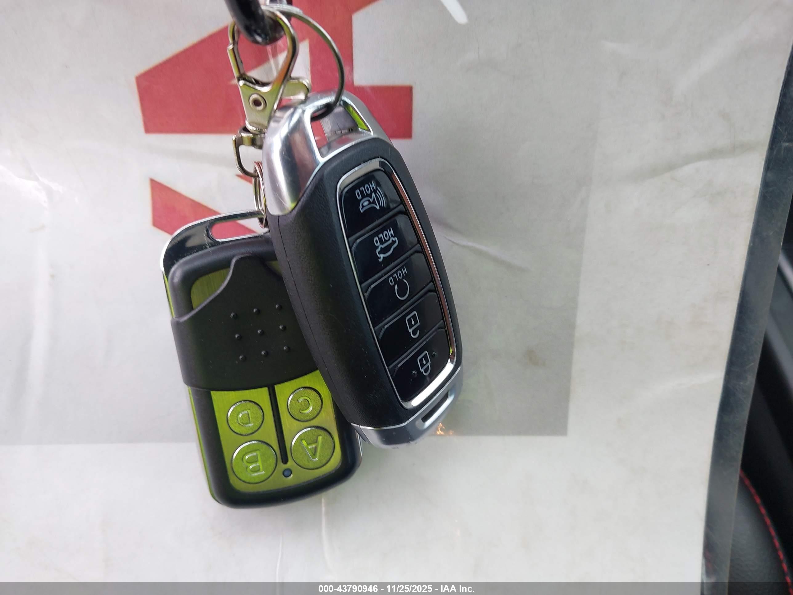 HYUNDAI ELANTRA image 11