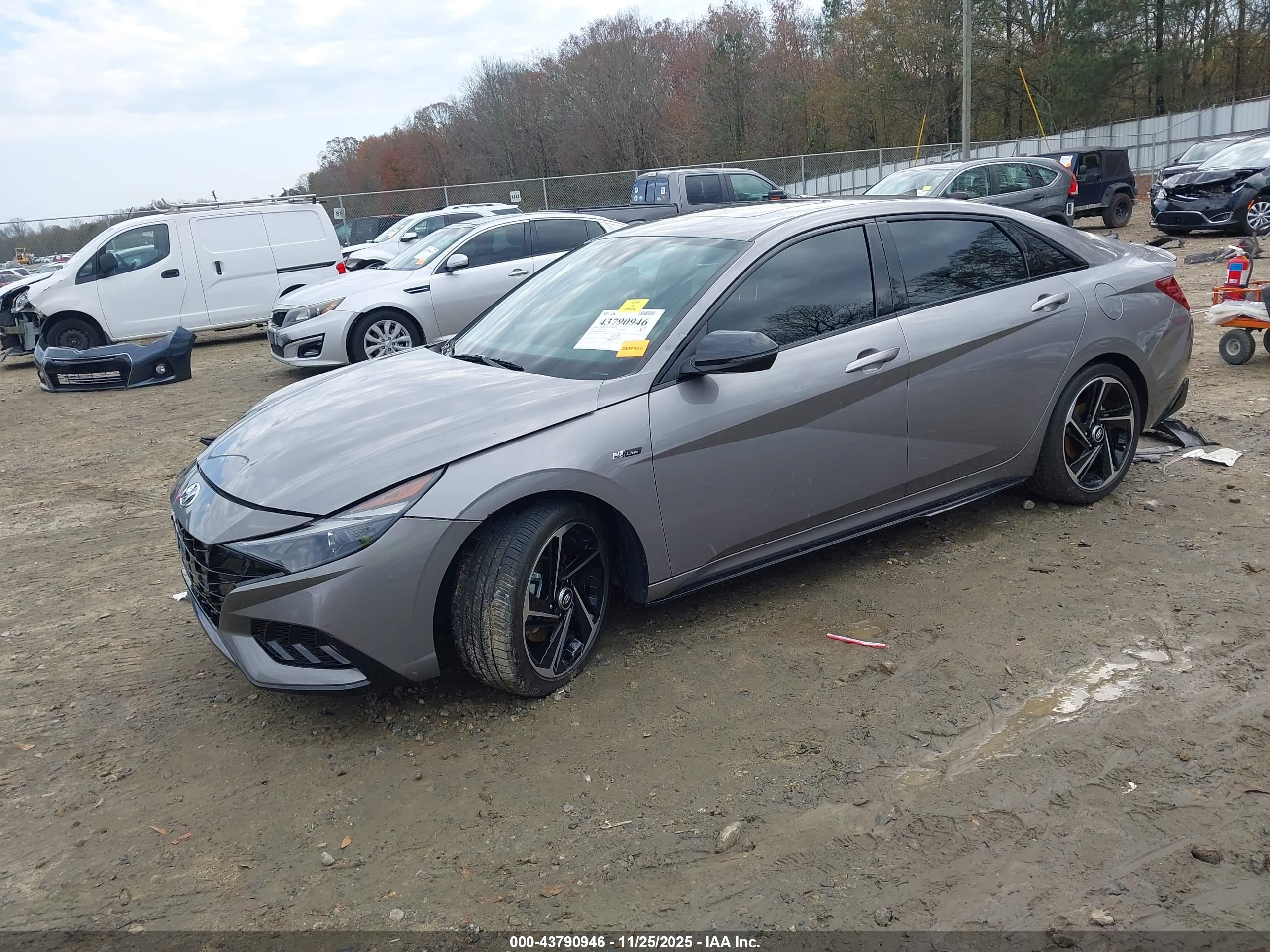 HYUNDAI ELANTRA image 2
