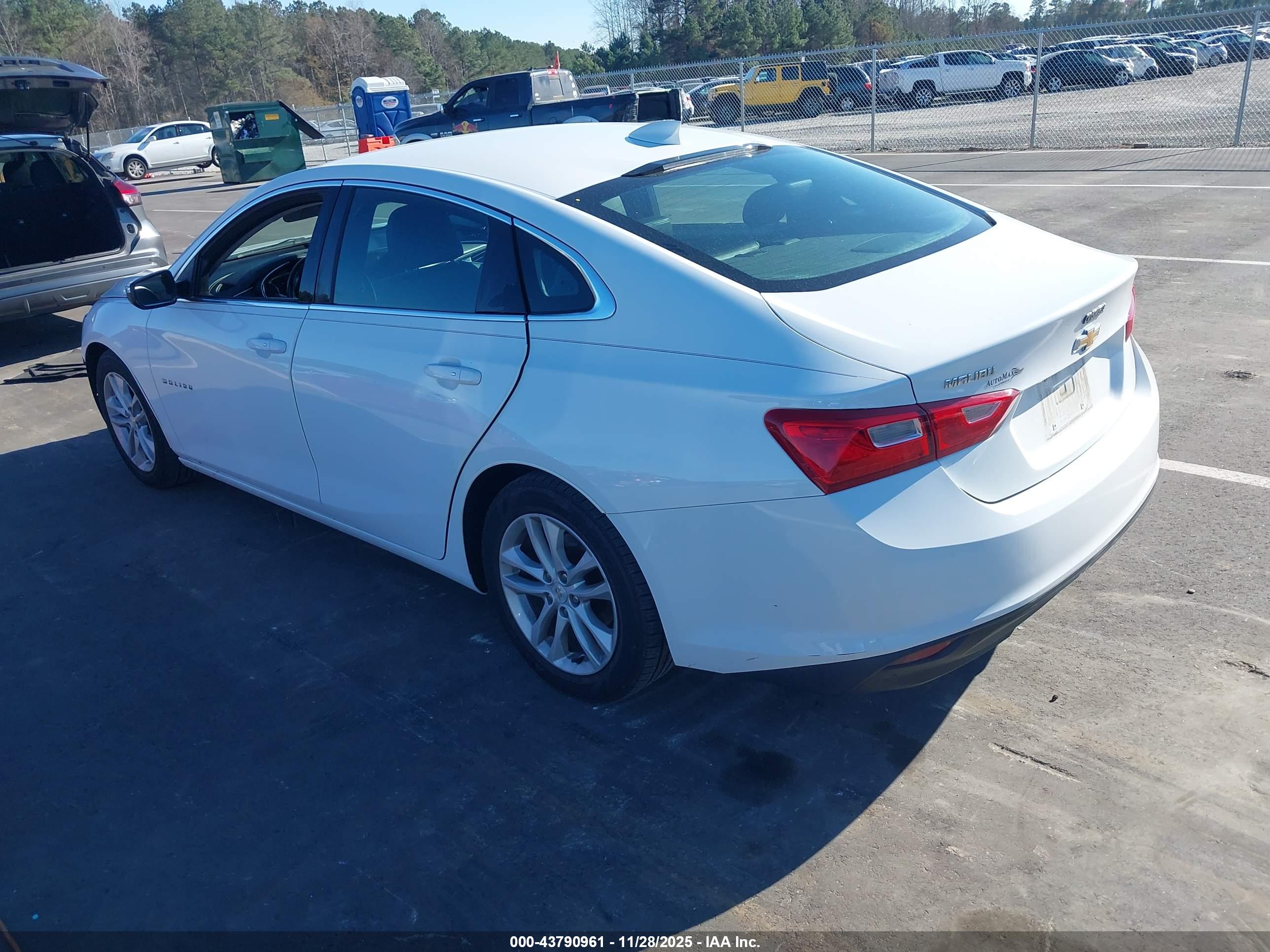 CHEVROLET MALIBU image 3