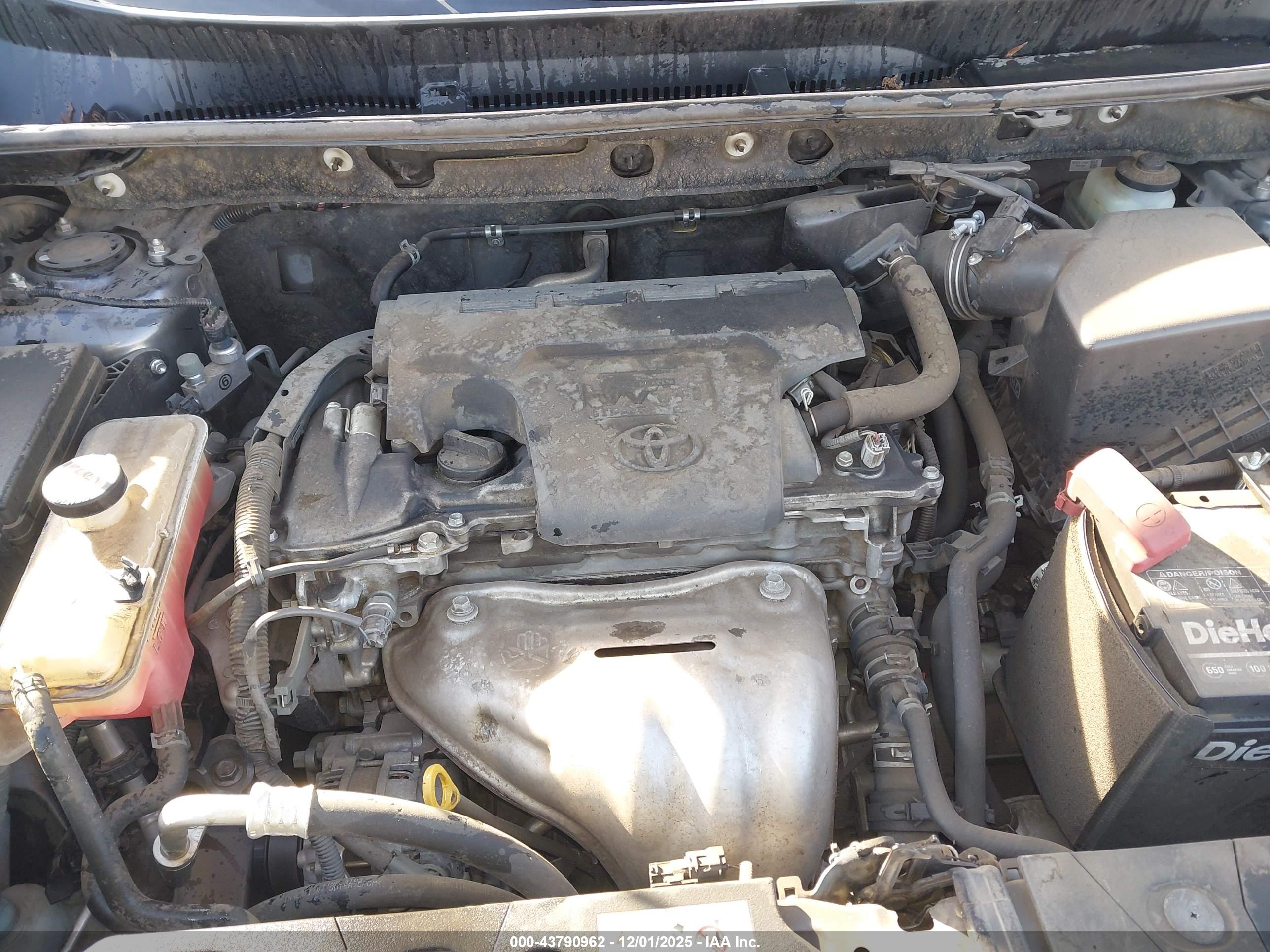 TOYOTA RAV4 image 10