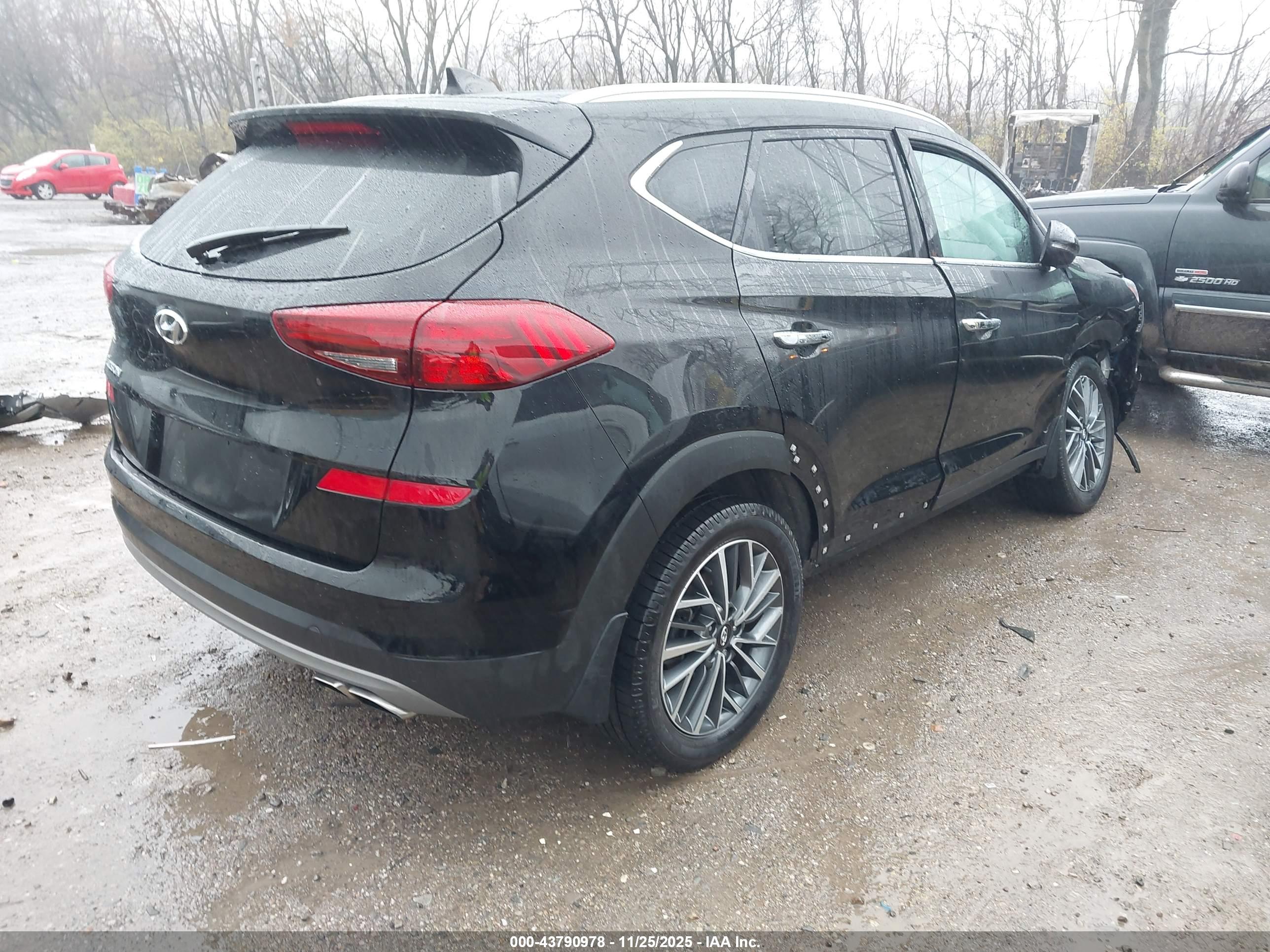 HYUNDAI TUCSON image 4