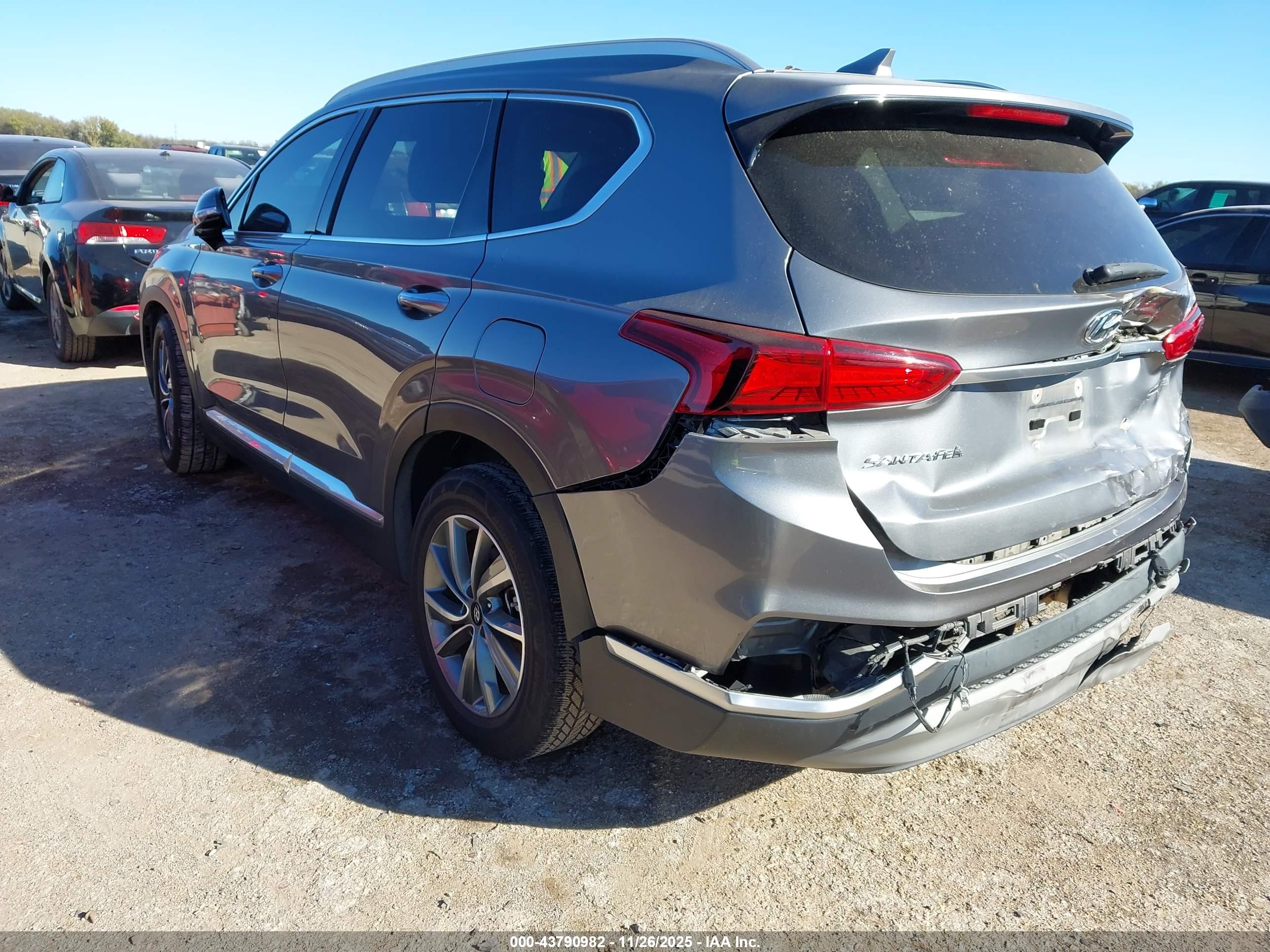 HYUNDAI SANTA image 3