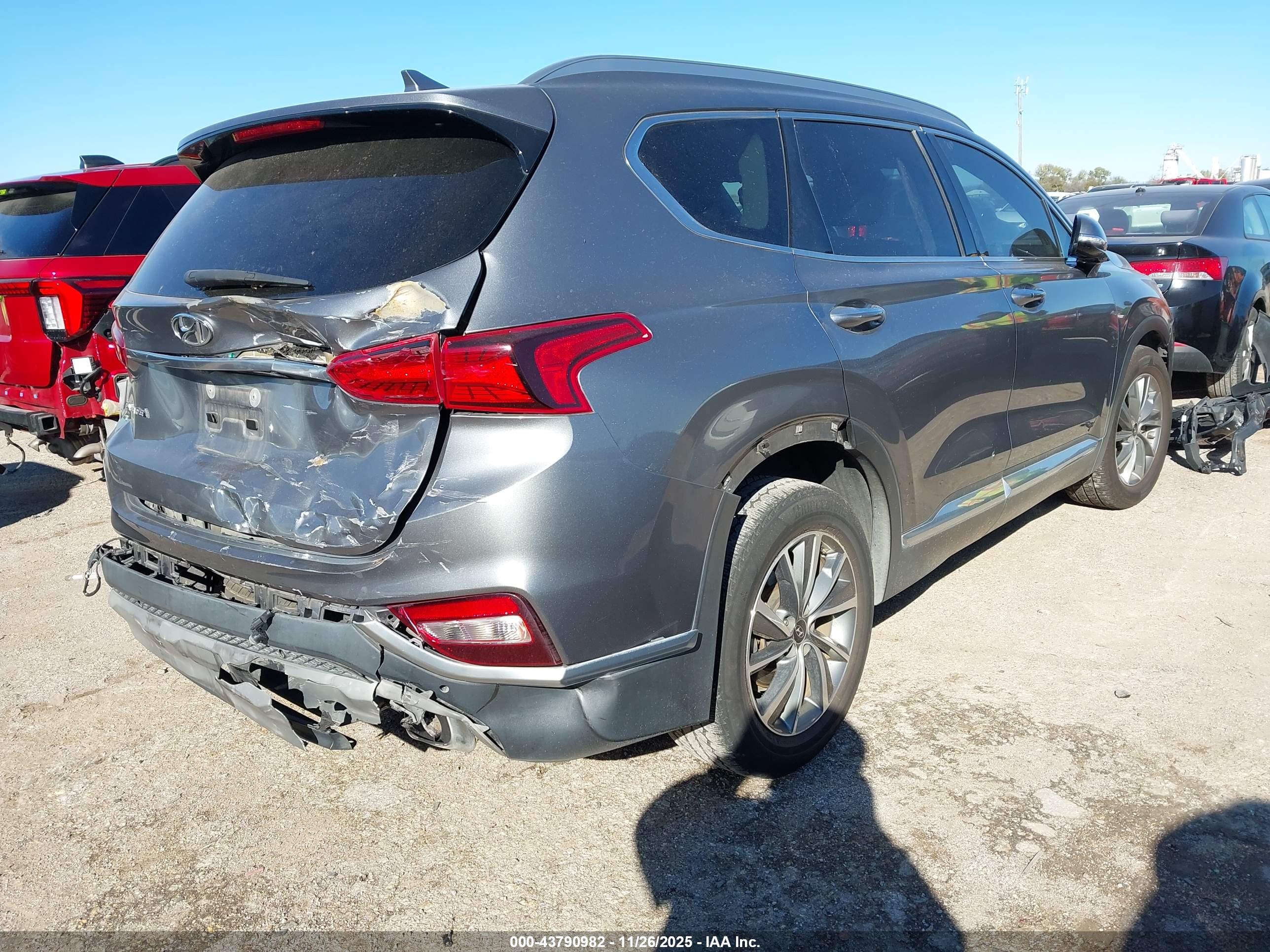 HYUNDAI SANTA image 4