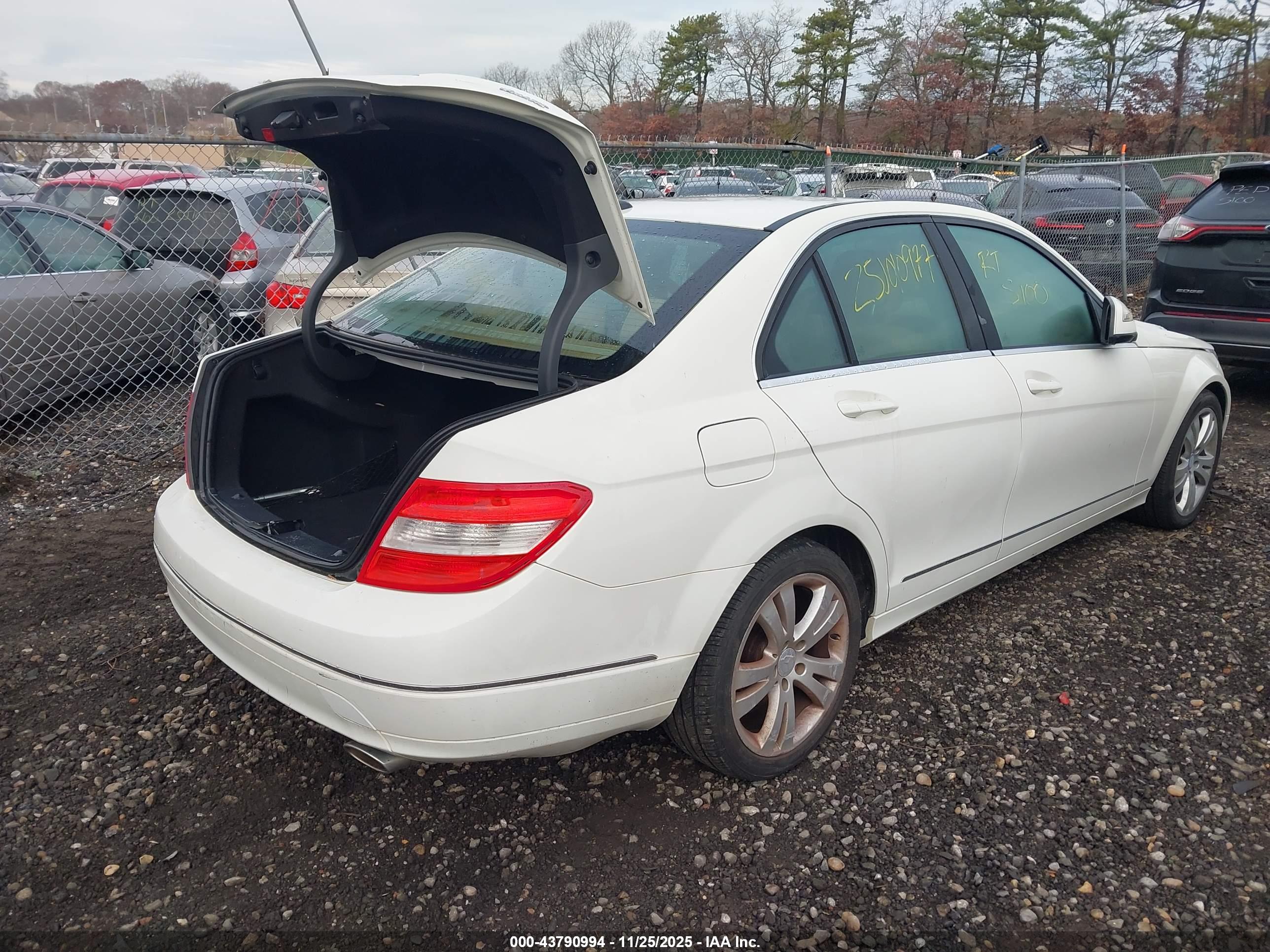MERCEDES-BENZ C image 4
