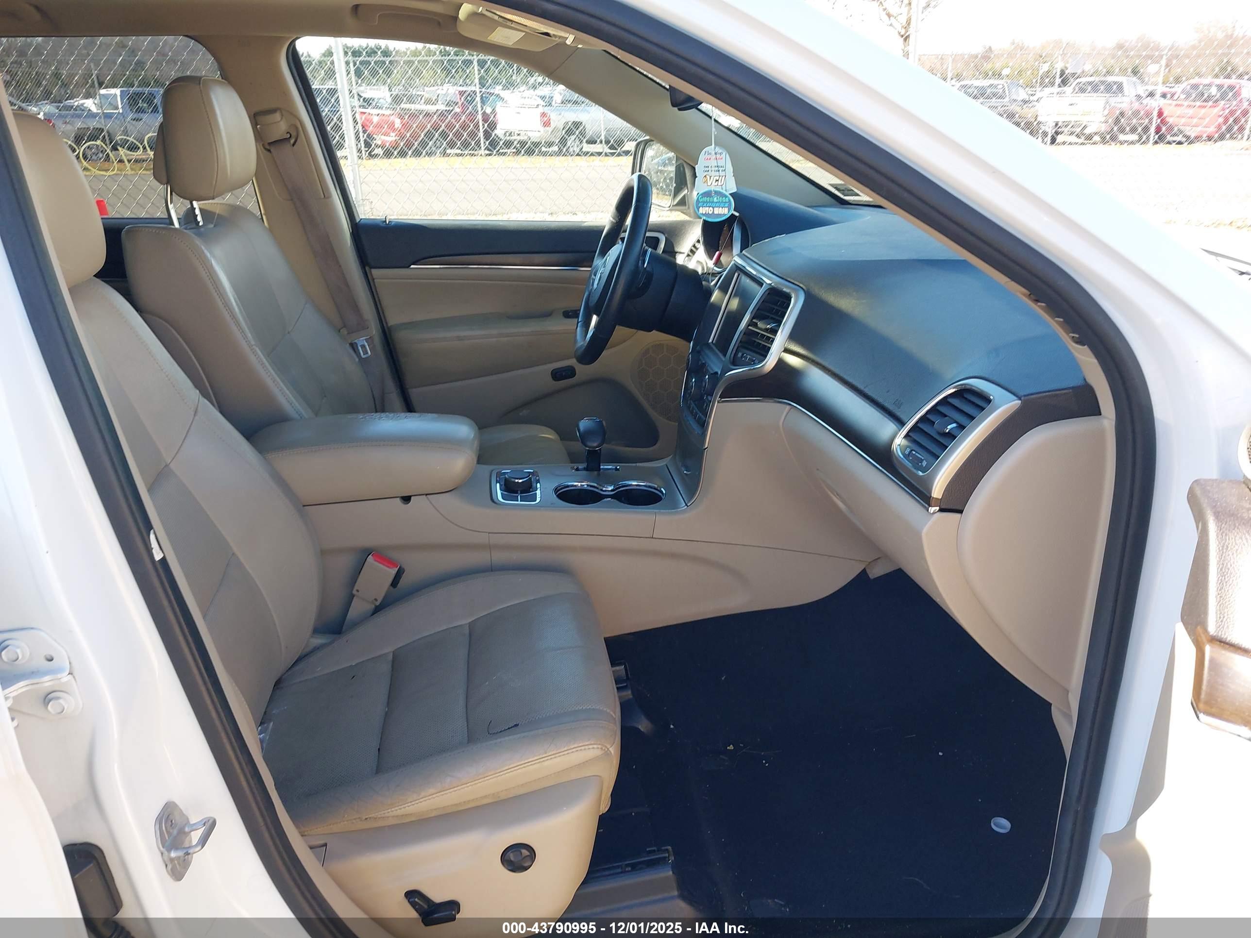 JEEP GRAND image 5