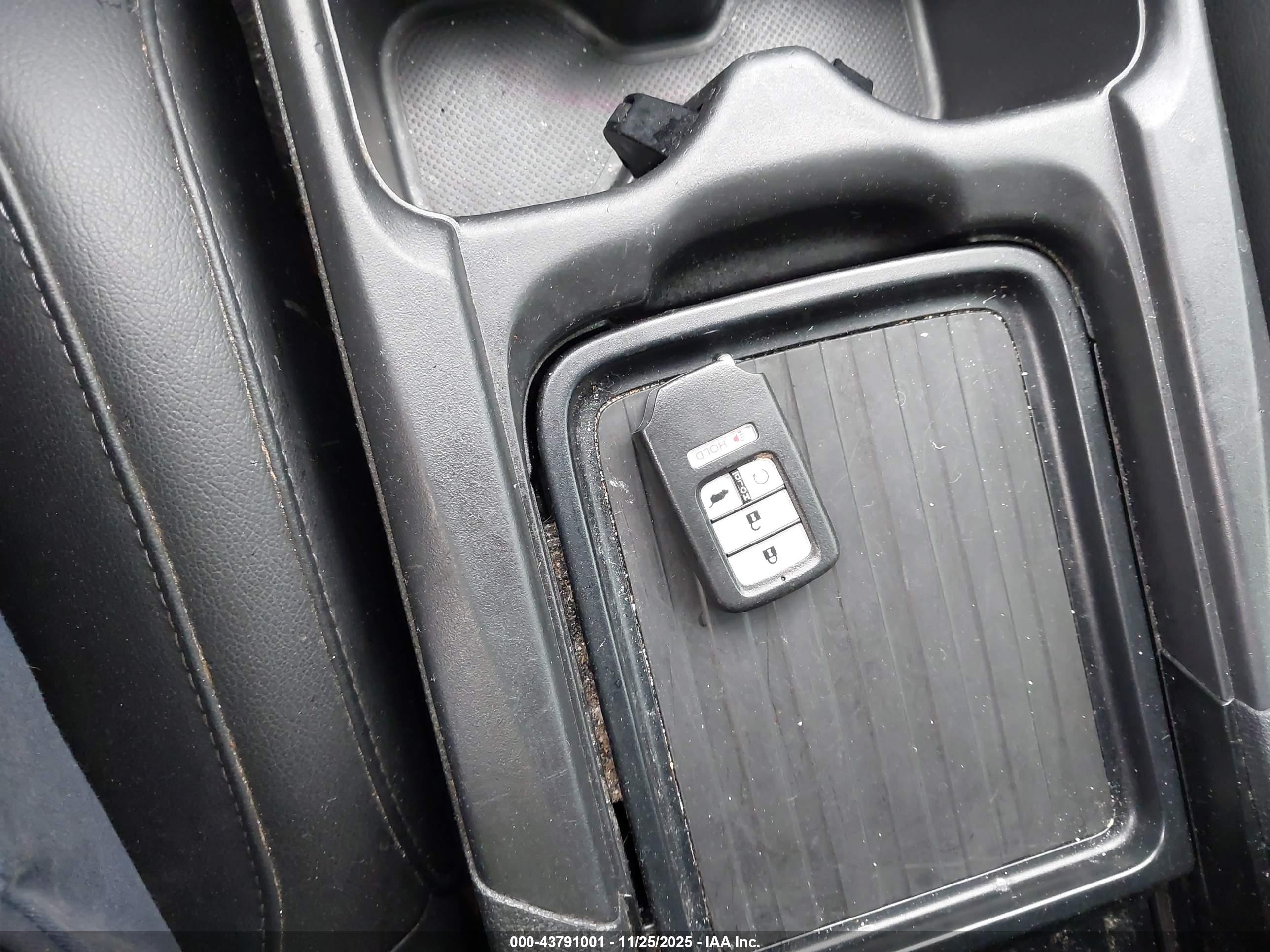 HONDA CR-V image 11