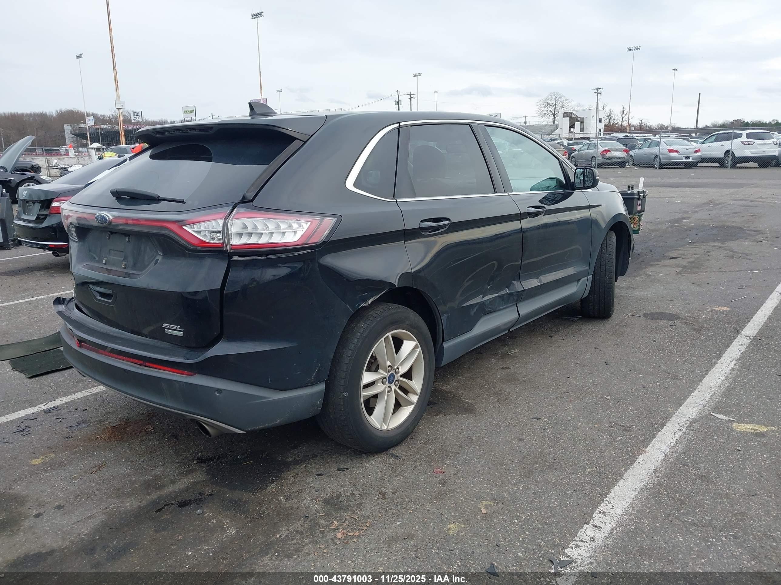 FORD EDGE image 4