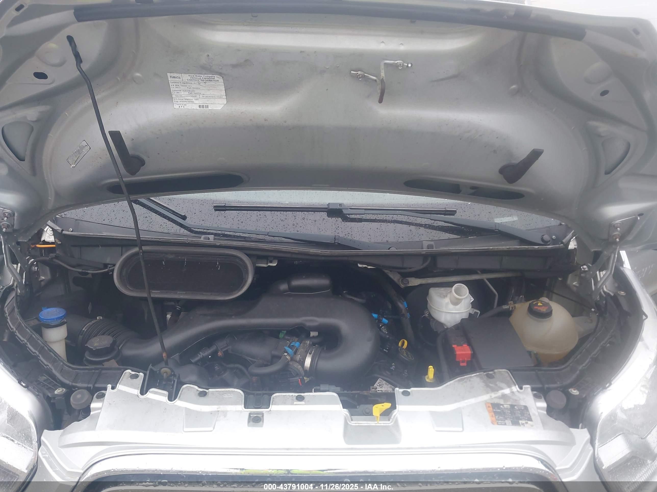 FORD TRANSIT-350 image 10