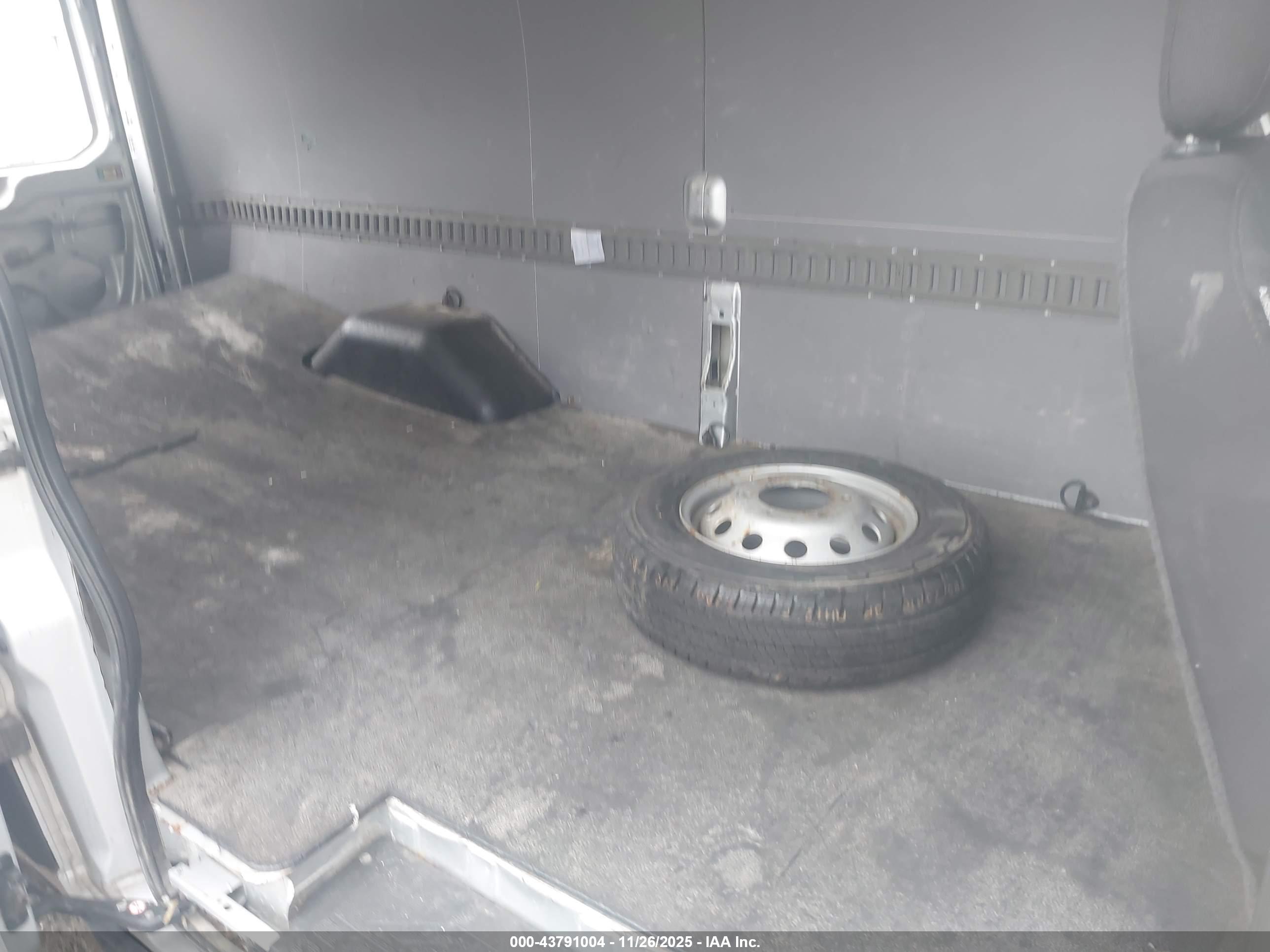 FORD TRANSIT-350 image 8