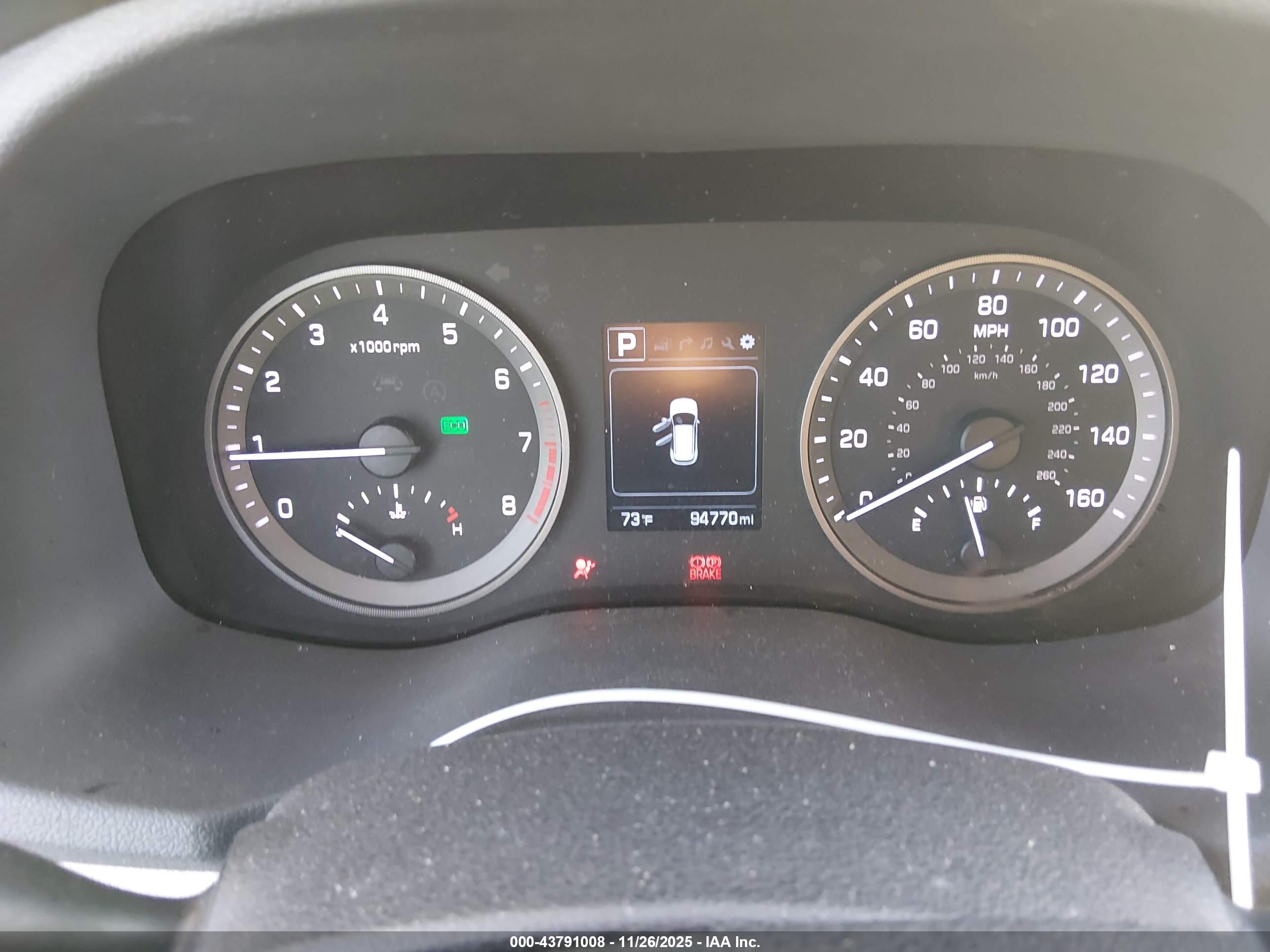 HYUNDAI TUCSON image 7