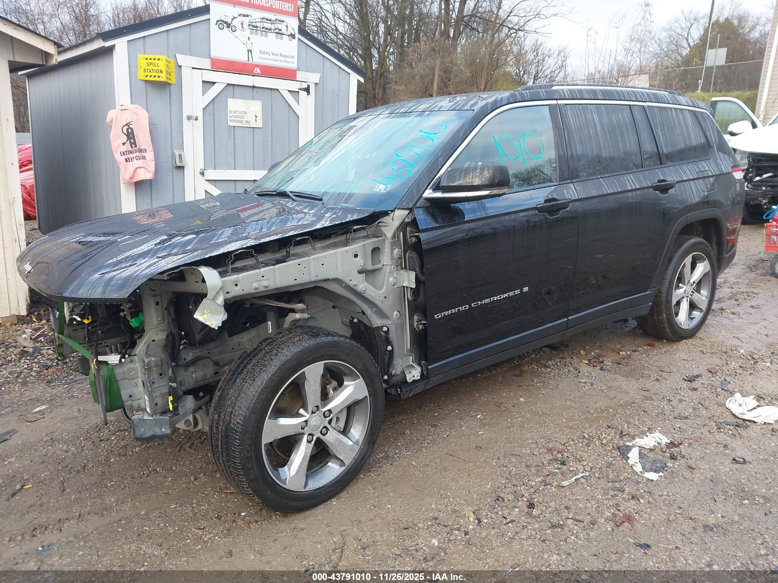 JEEP GRAND image 2