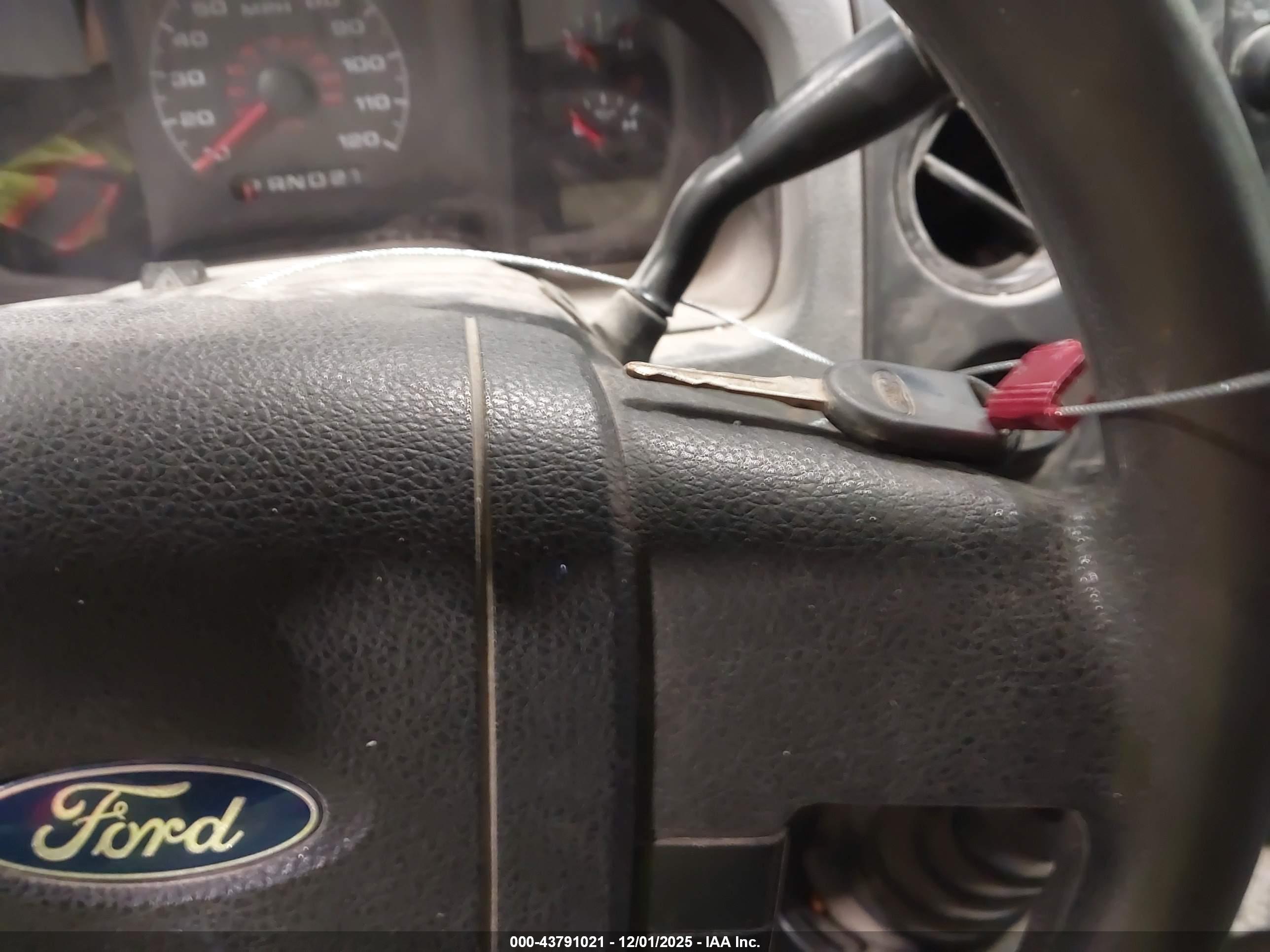 FORD F-150 image 11