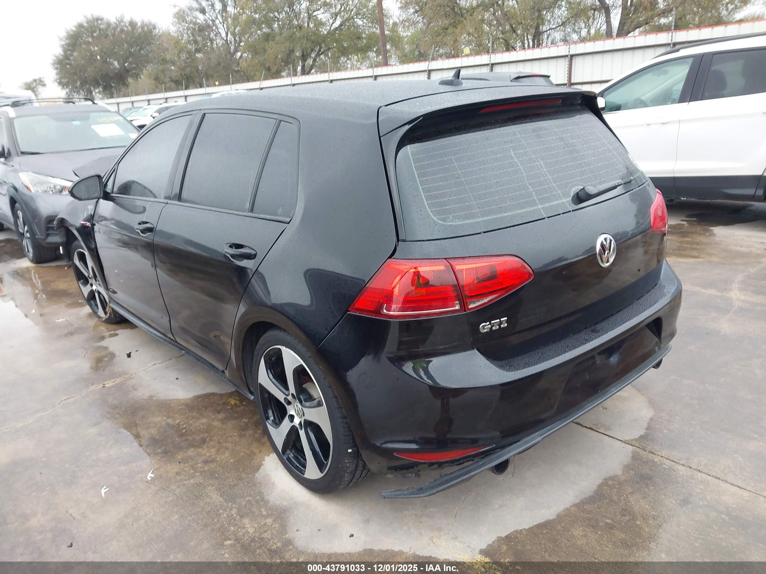 VOLKSWAGEN GOLF image 3
