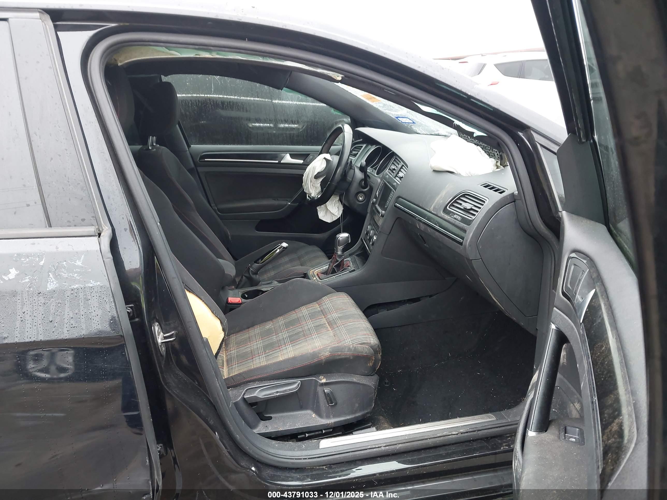 VOLKSWAGEN GOLF image 5