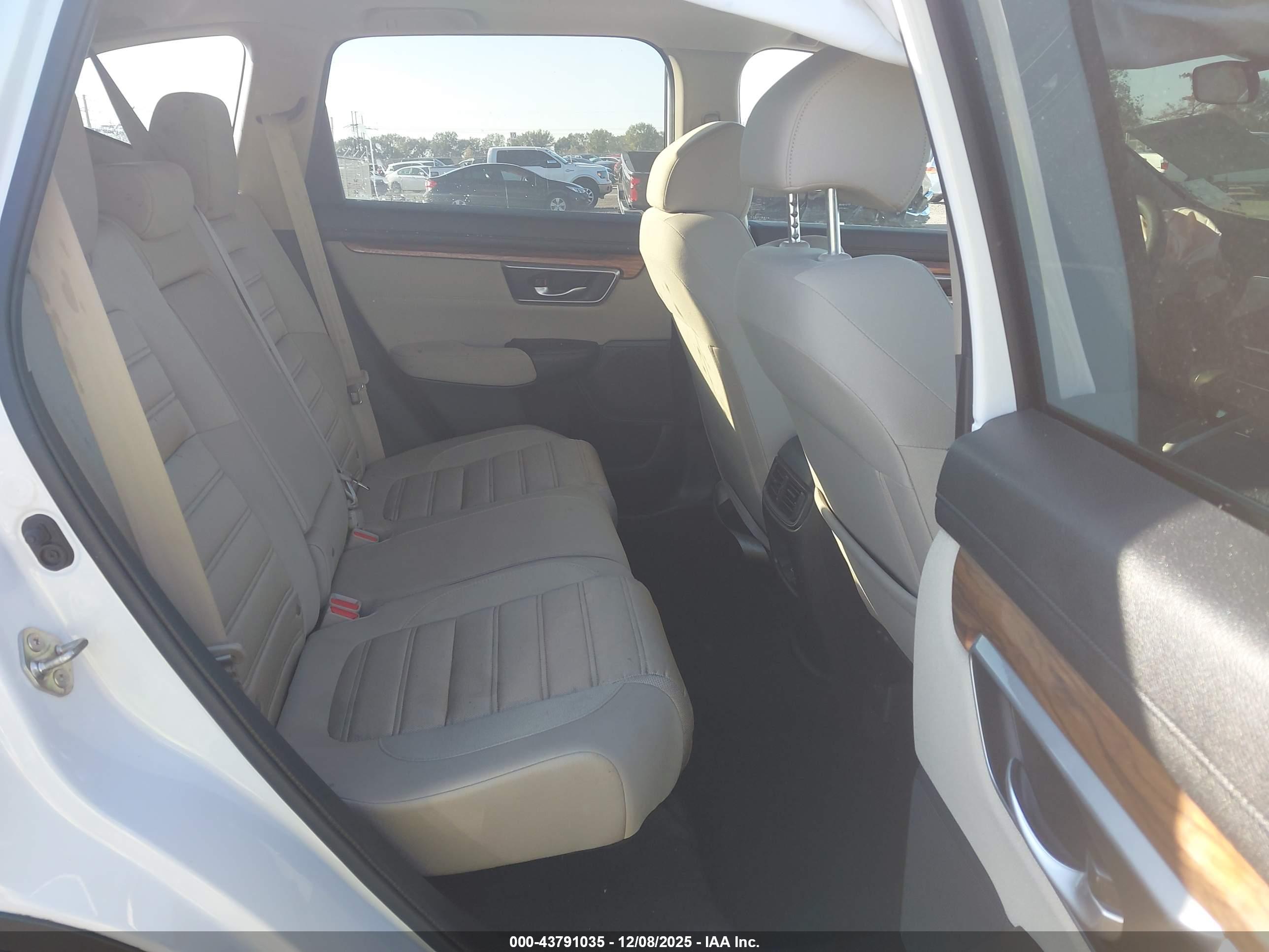 HONDA CR-V image 8