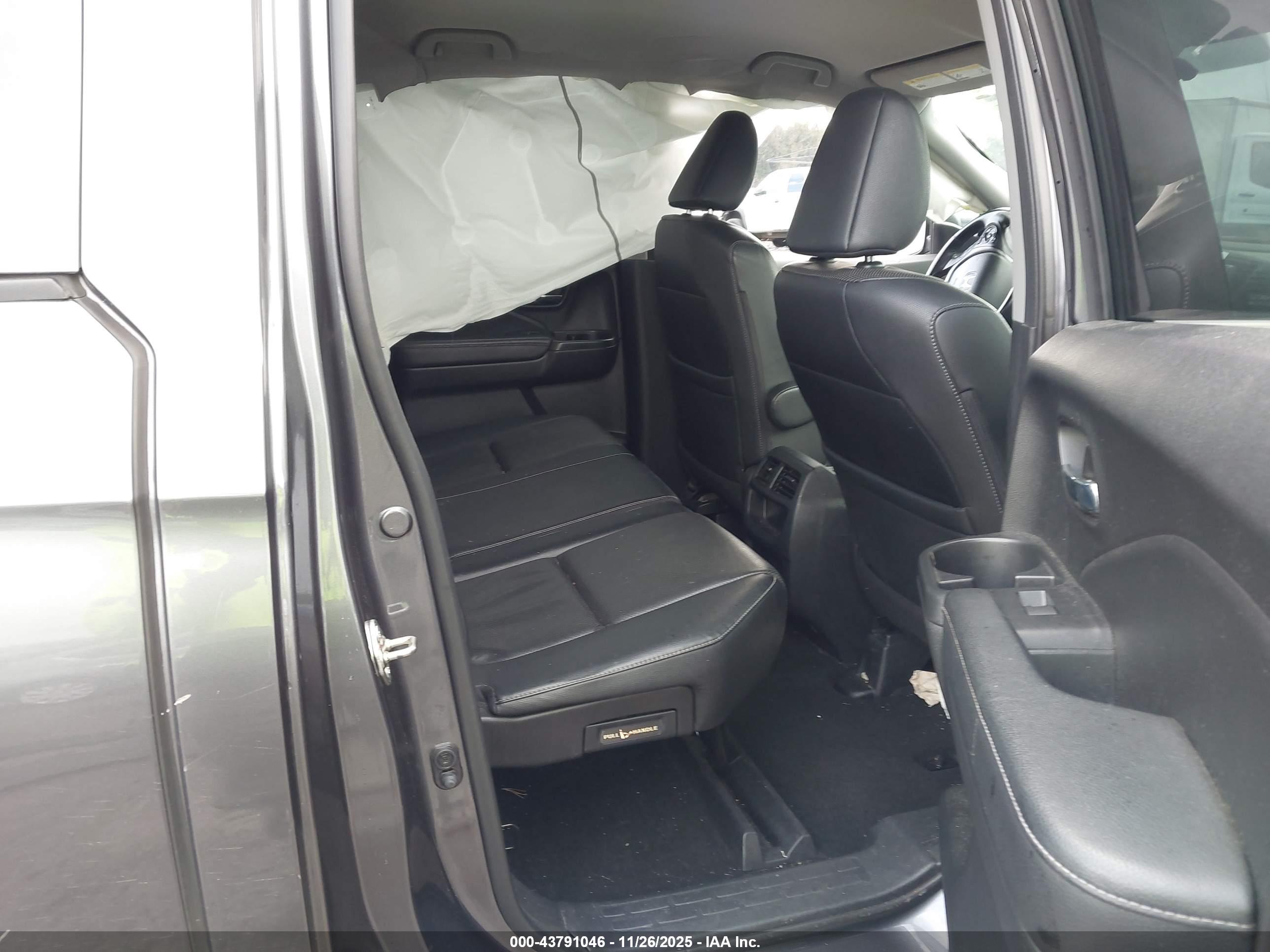 HONDA RIDGELINE image 8