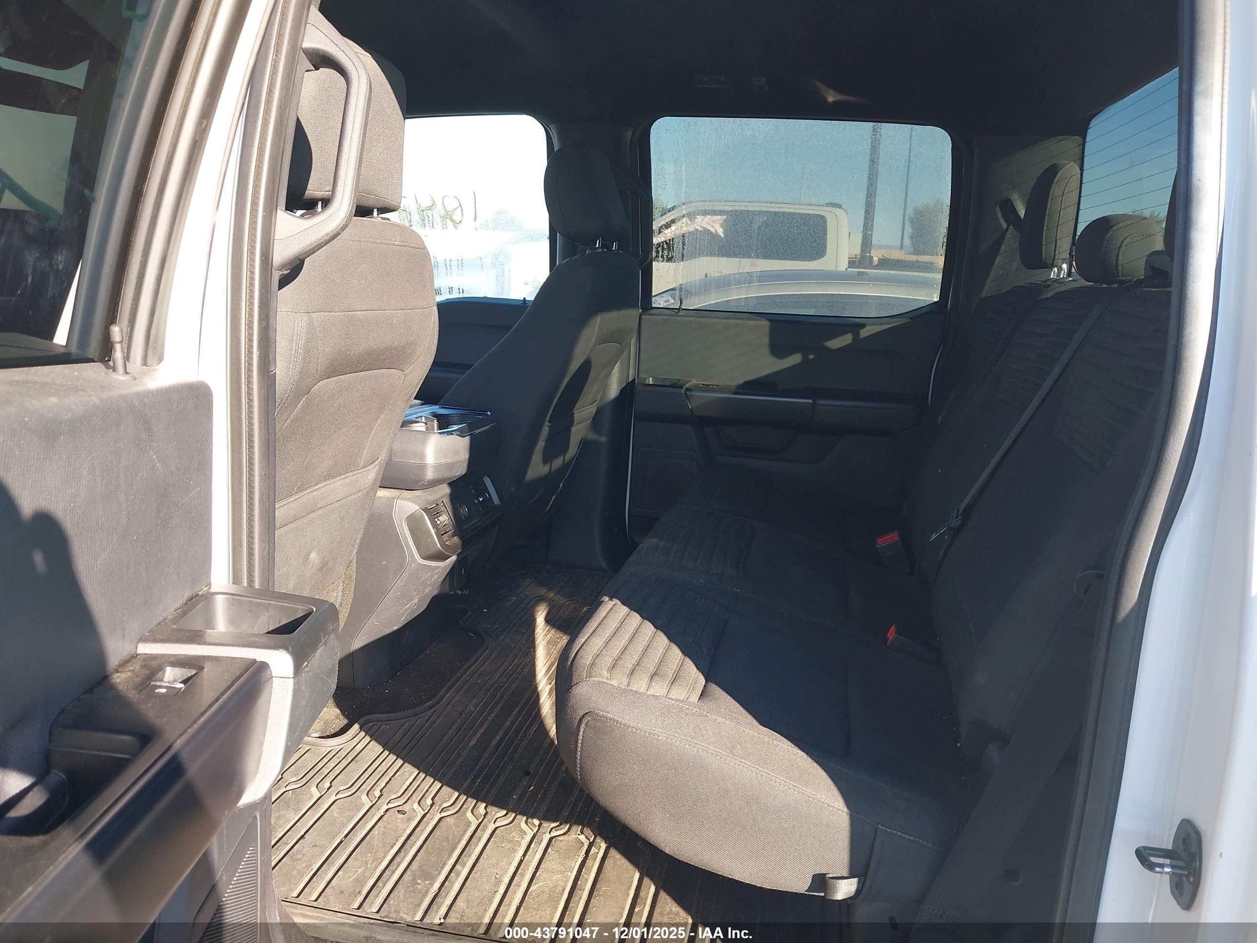 FORD F-150 image 8