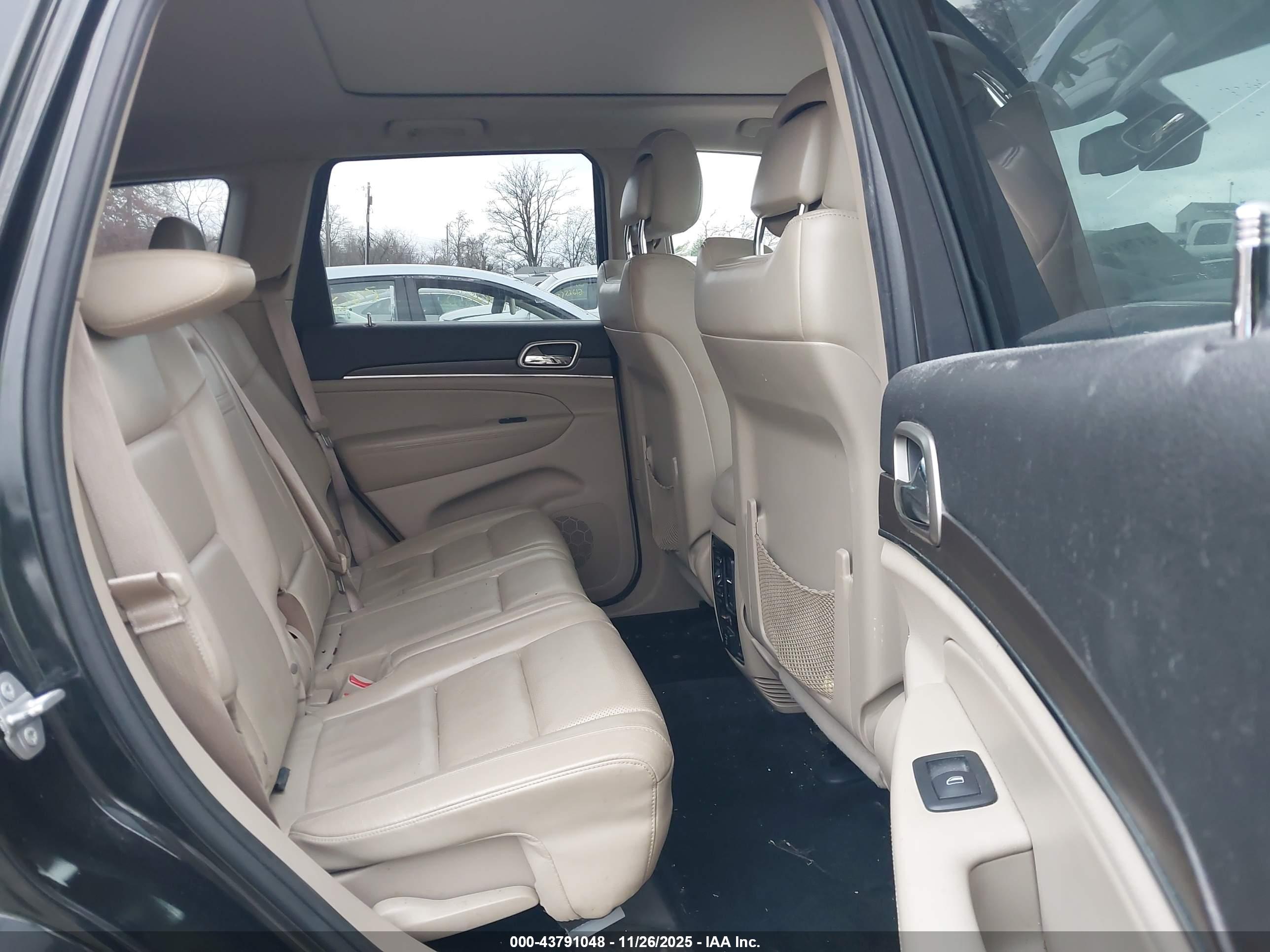 JEEP GRAND image 8