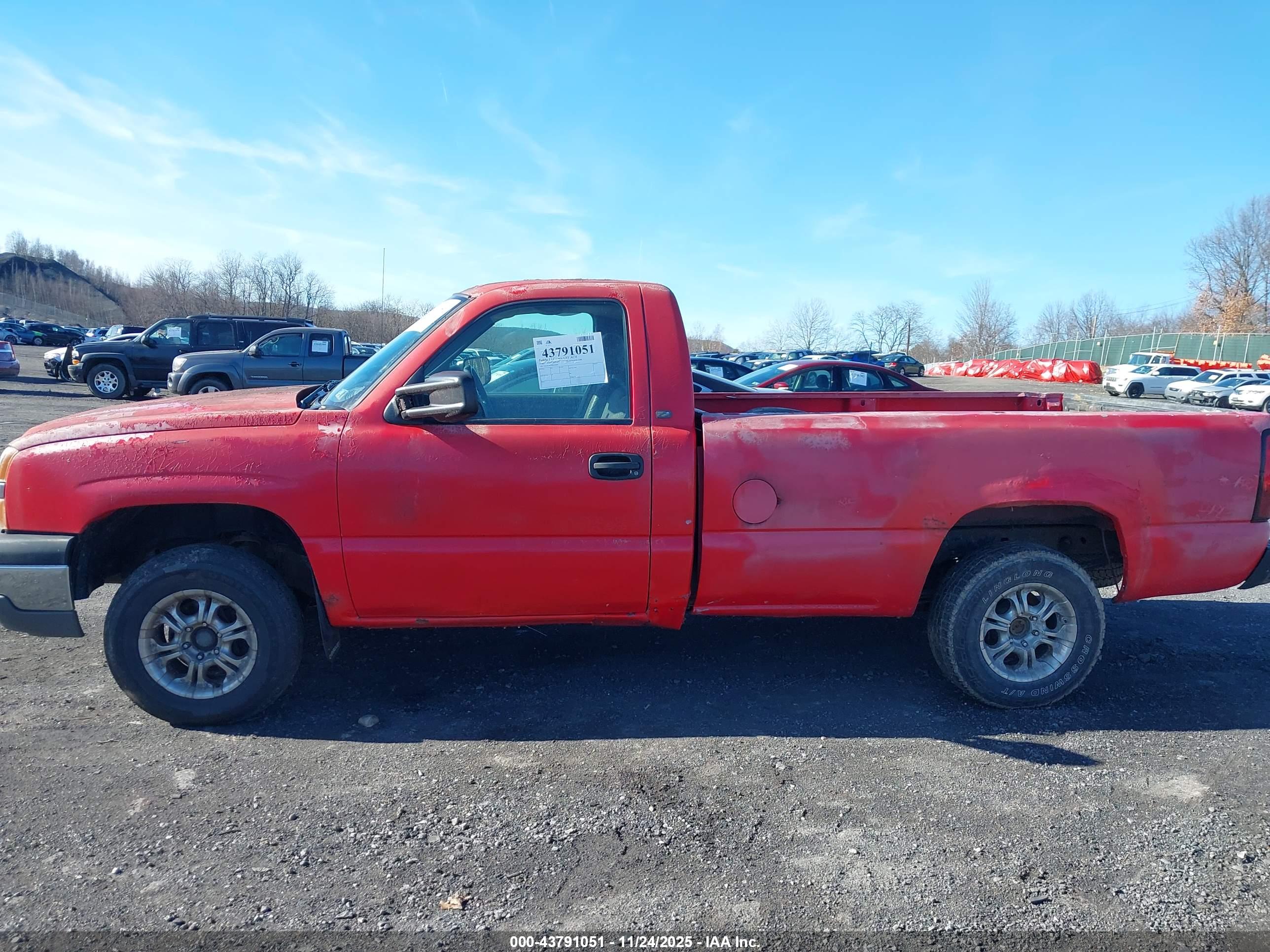 CHEVROLET SILVERADO image 6