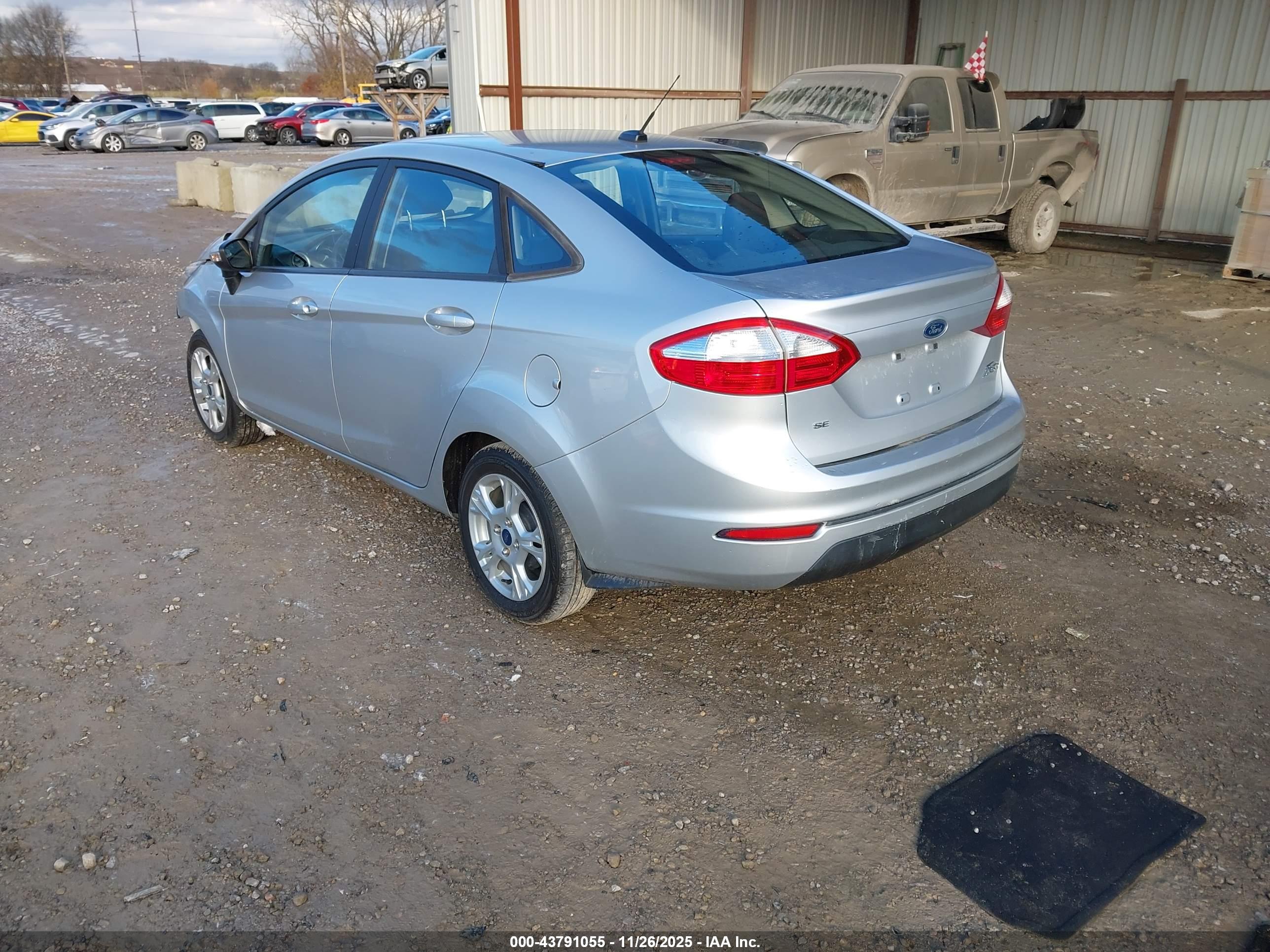 FORD FIESTA image 3