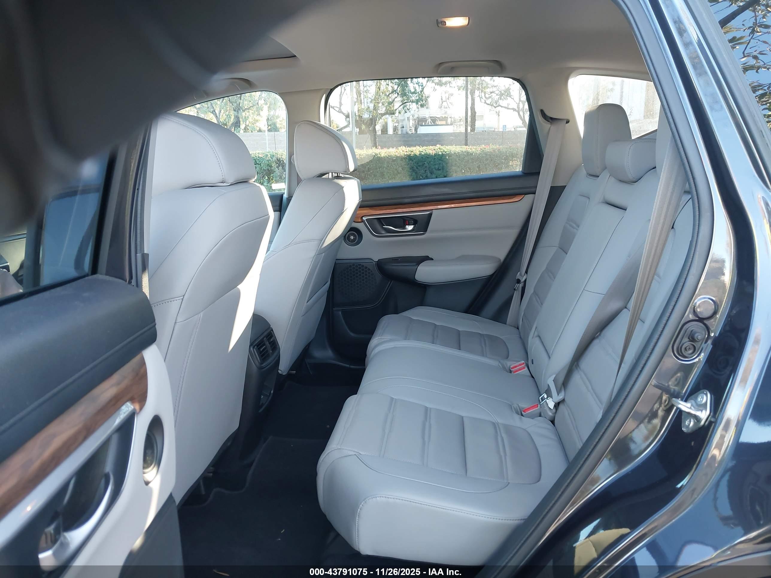 HONDA CR-V image 8