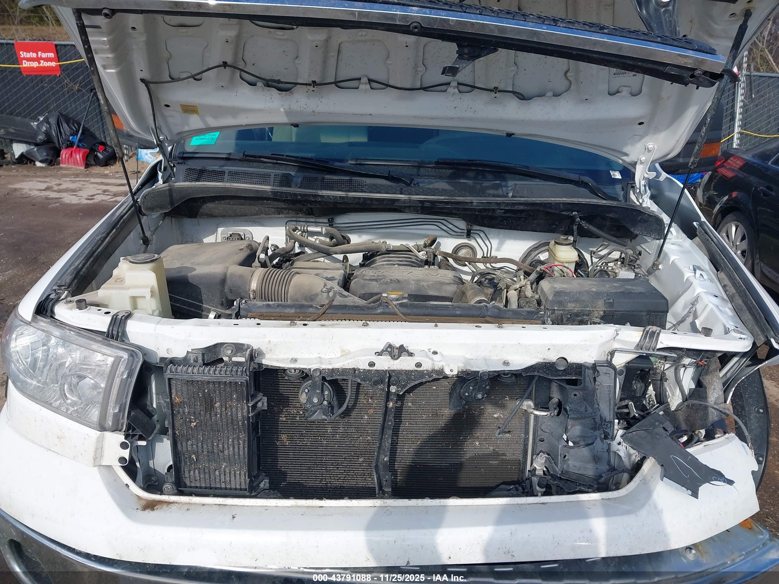 TOYOTA TUNDRA image 10