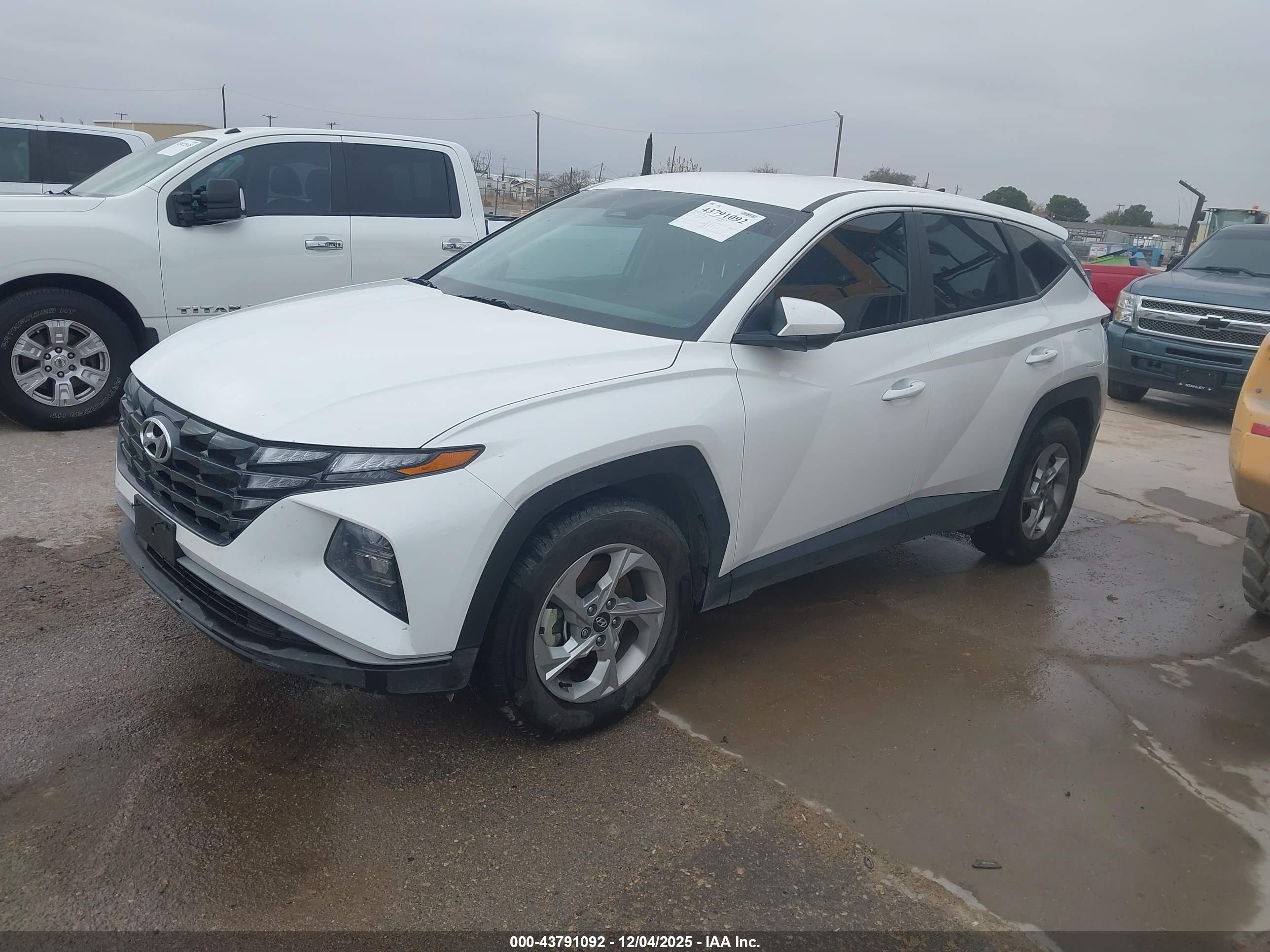 HYUNDAI TUCSON image 2