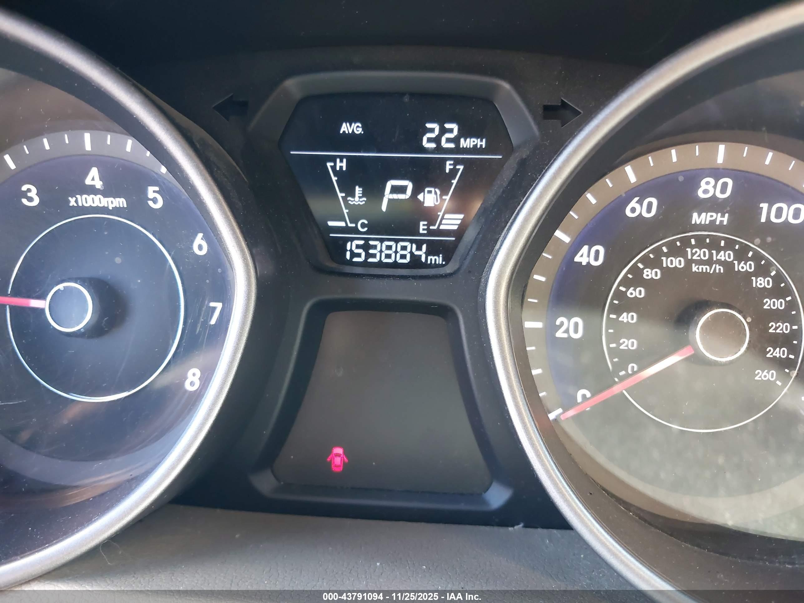 HYUNDAI ELANTRA image 7