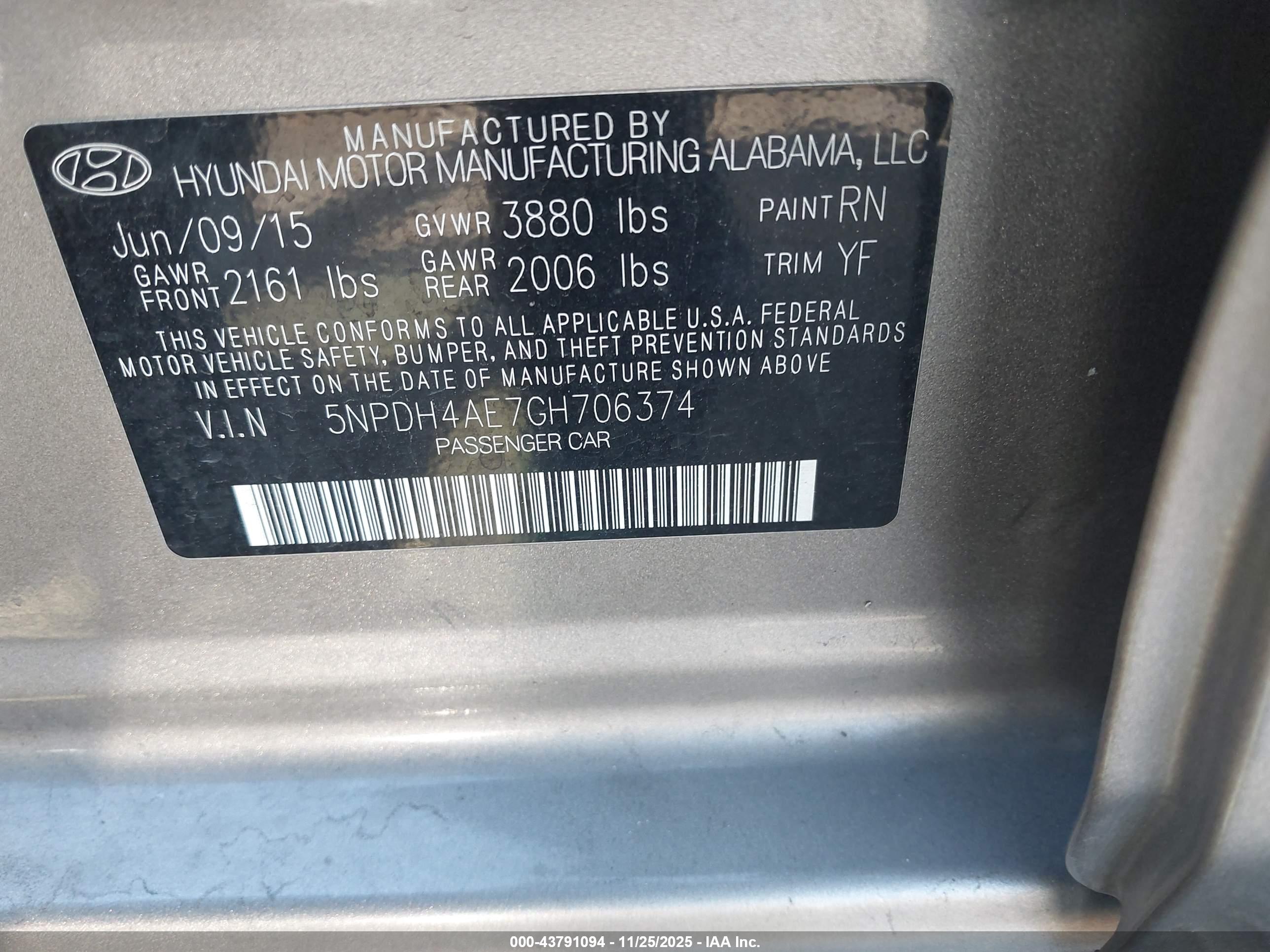HYUNDAI ELANTRA image 9