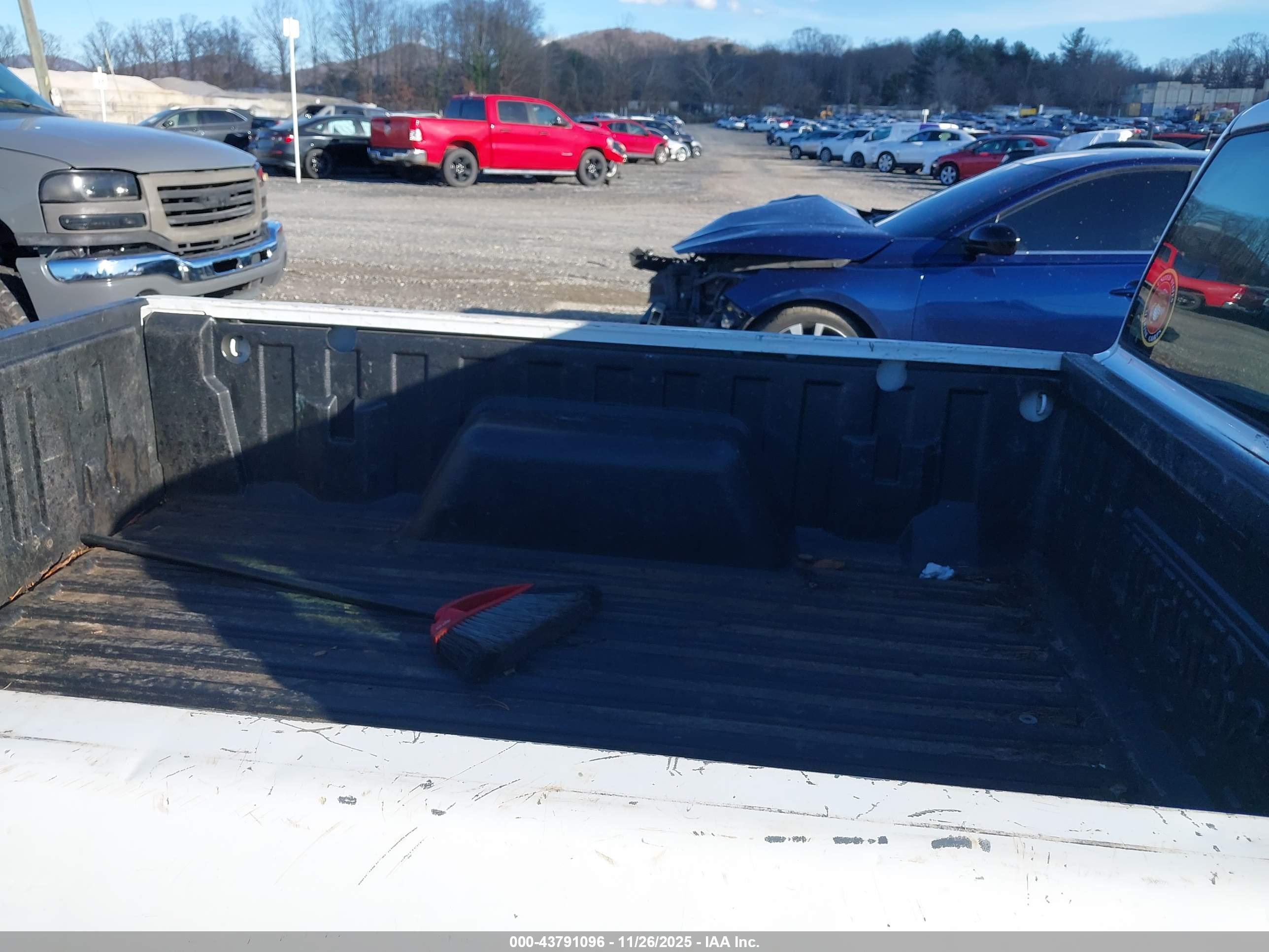 CHEVROLET S-10 image 8