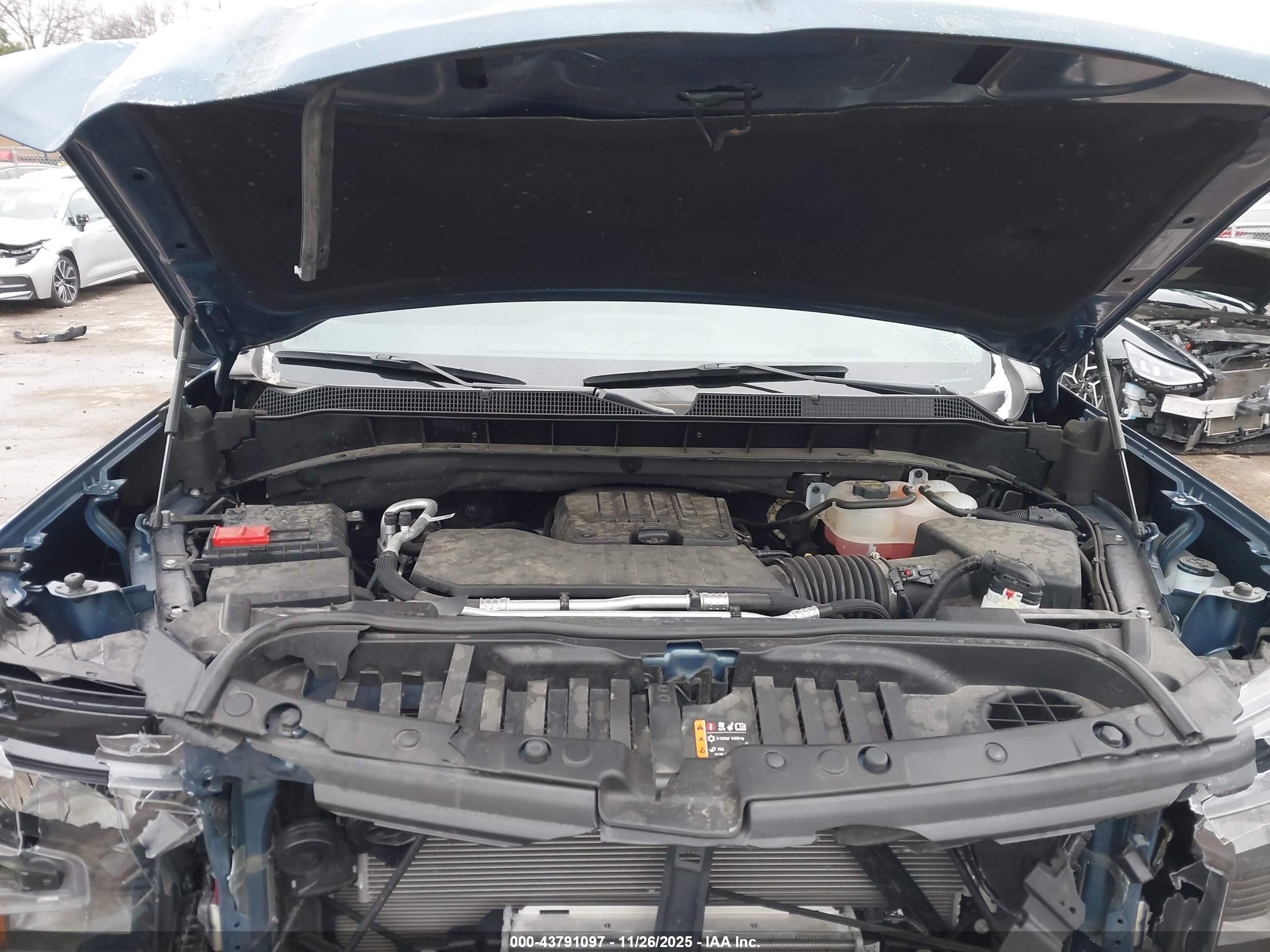 CHEVROLET SILVERADO image 10