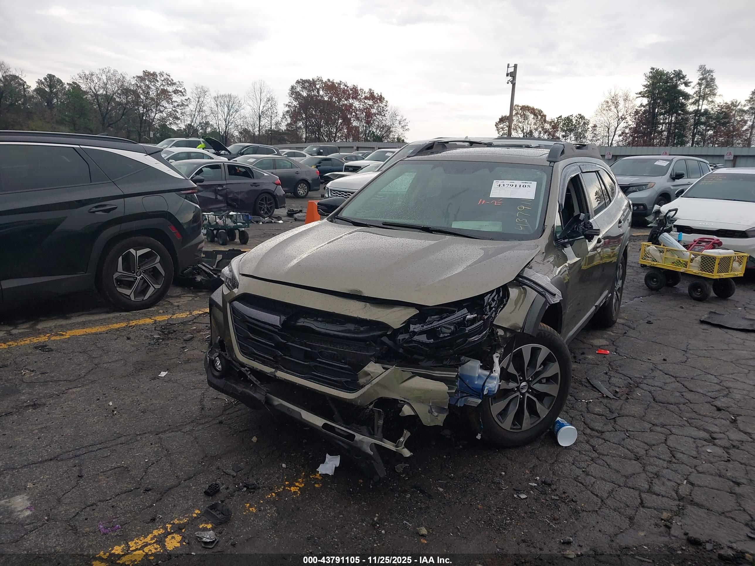 SUBARU OUTBACK image 2