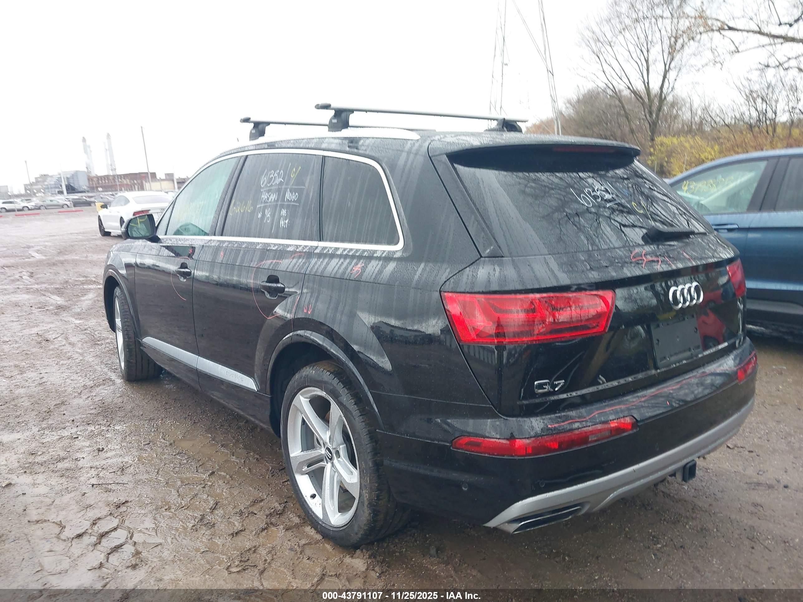 AUDI Q7 image 3