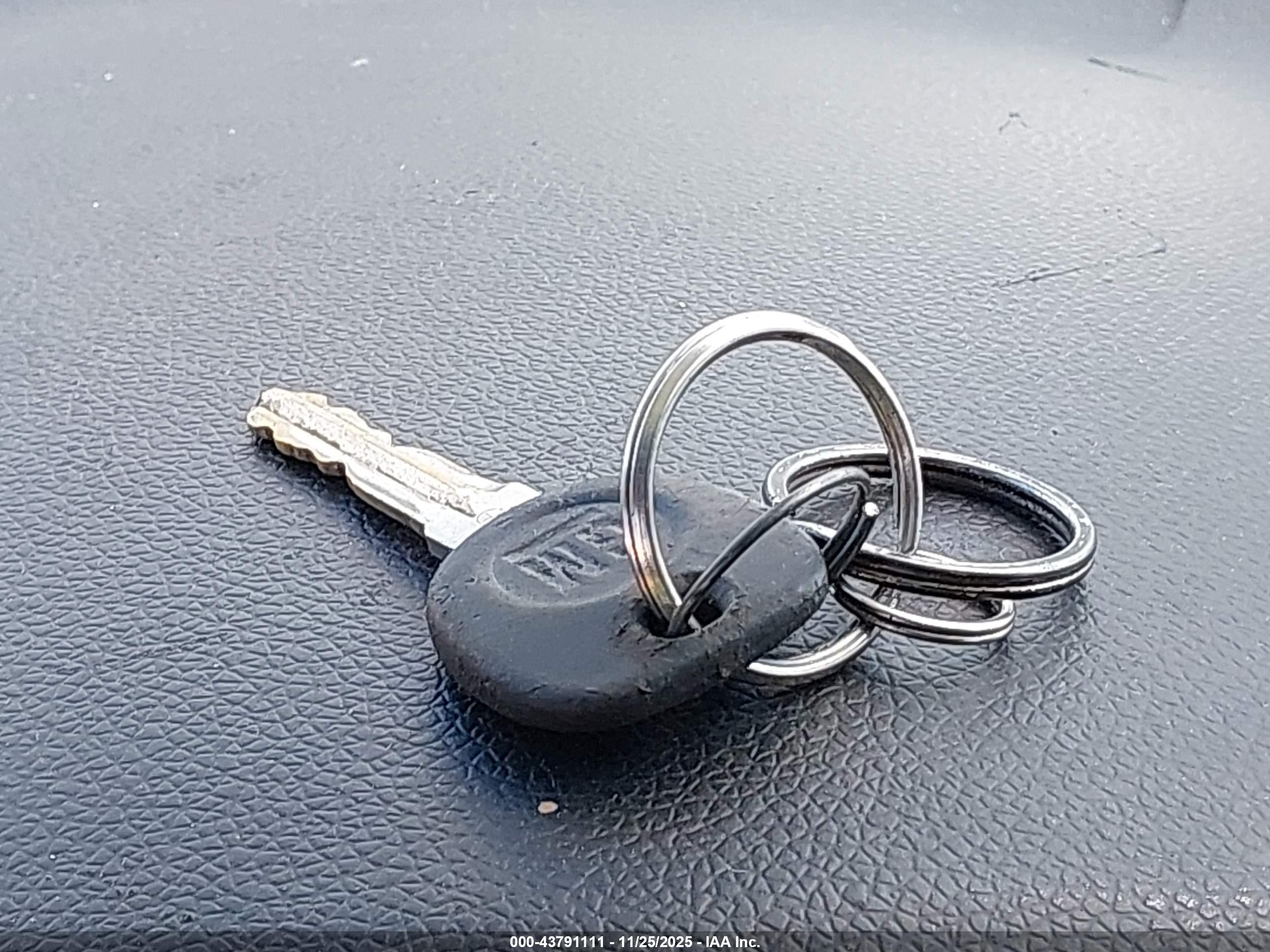 GMC YUKON image 11
