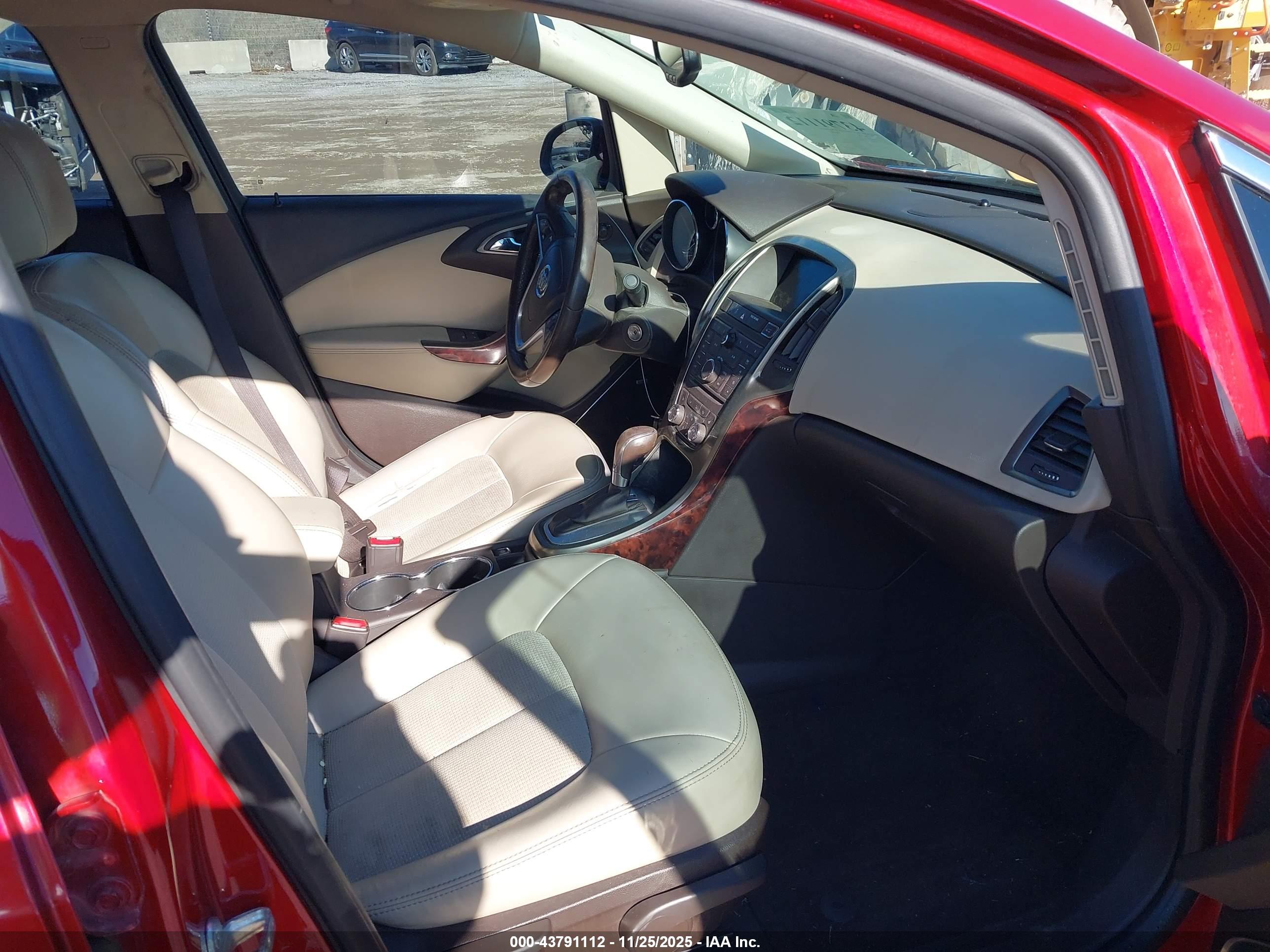 BUICK VERANO image 5