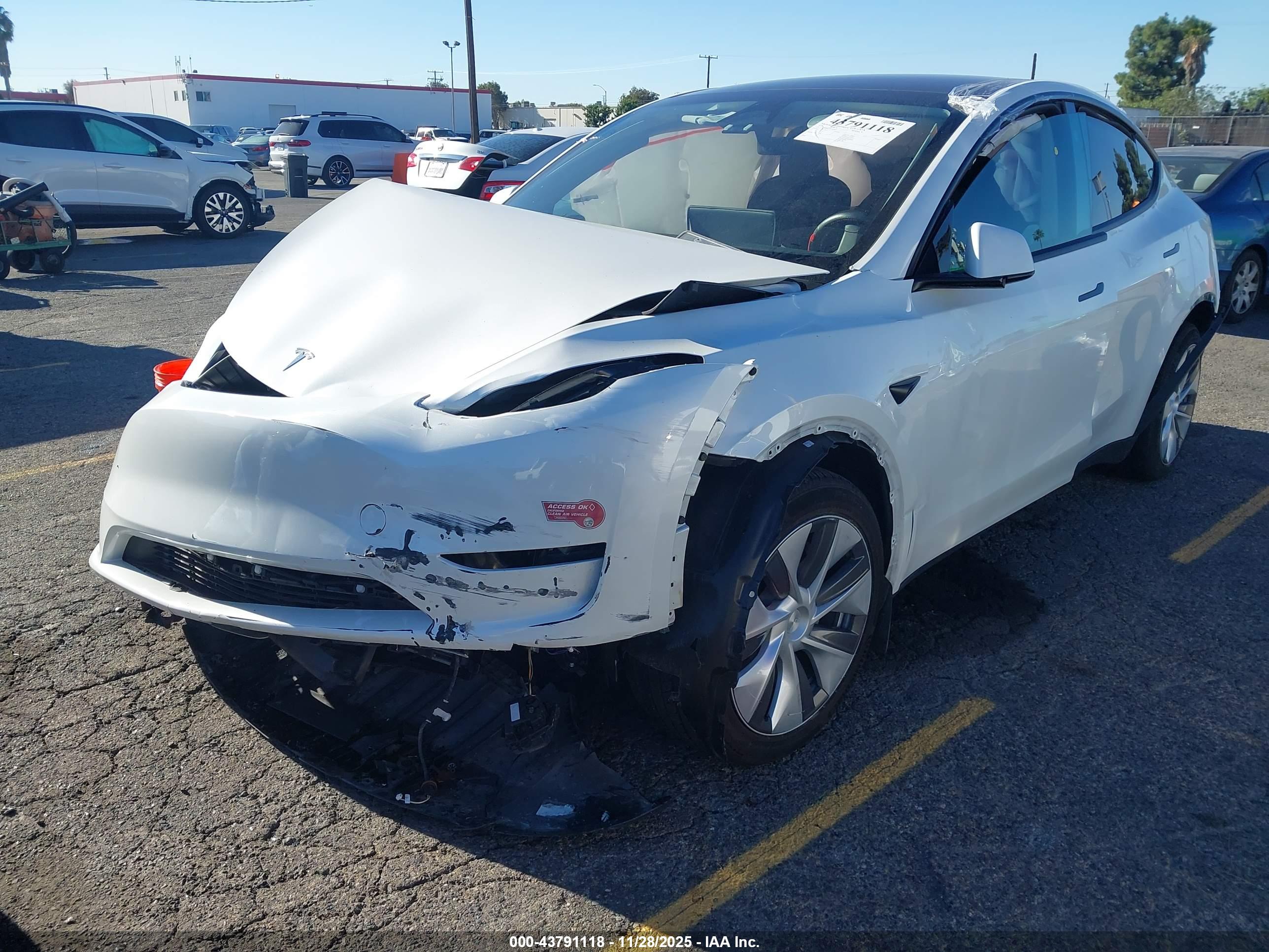 TESLA MODEL image 2