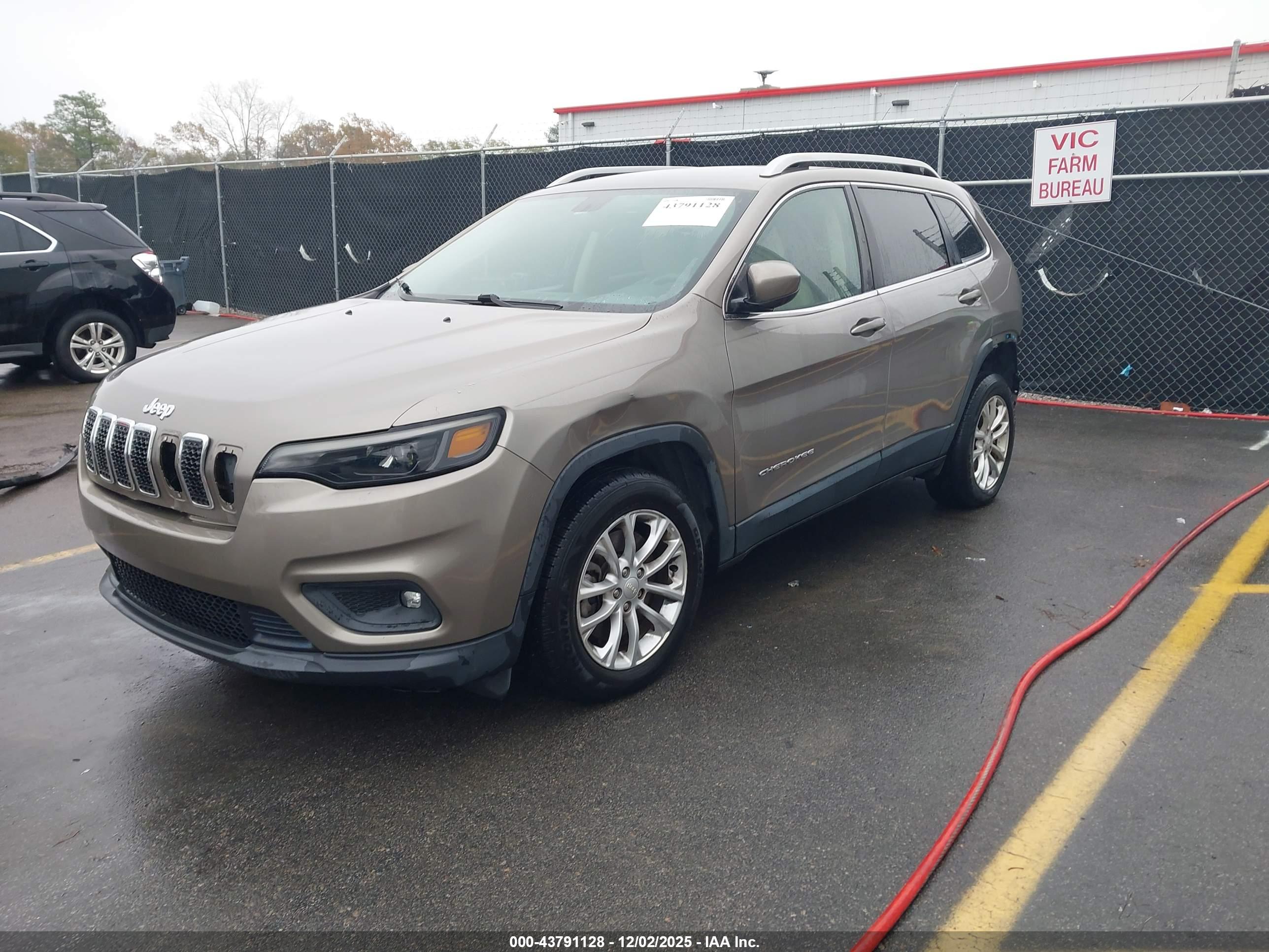 JEEP CHEROKEE image 2