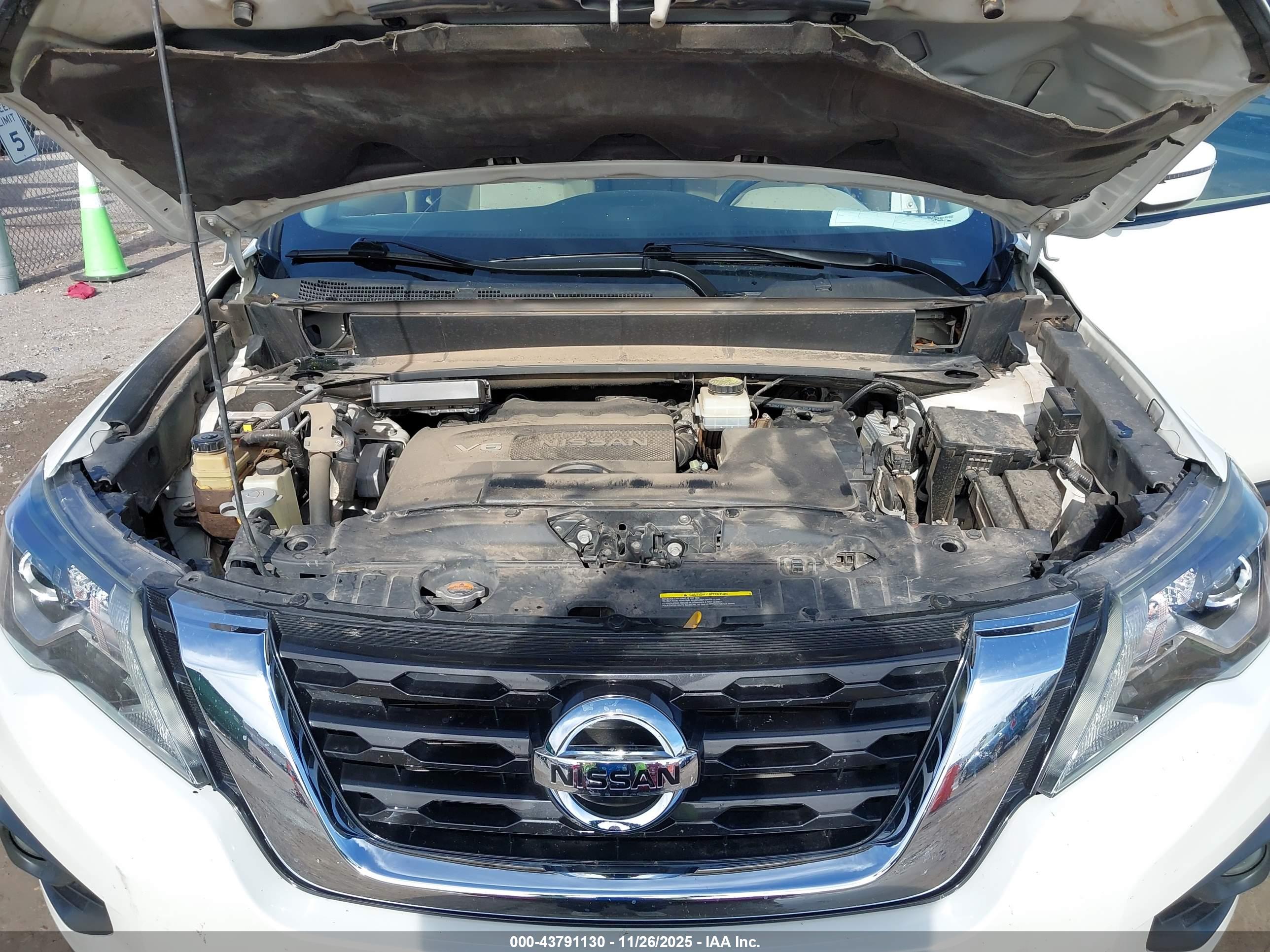 NISSAN PATHFINDER image 10