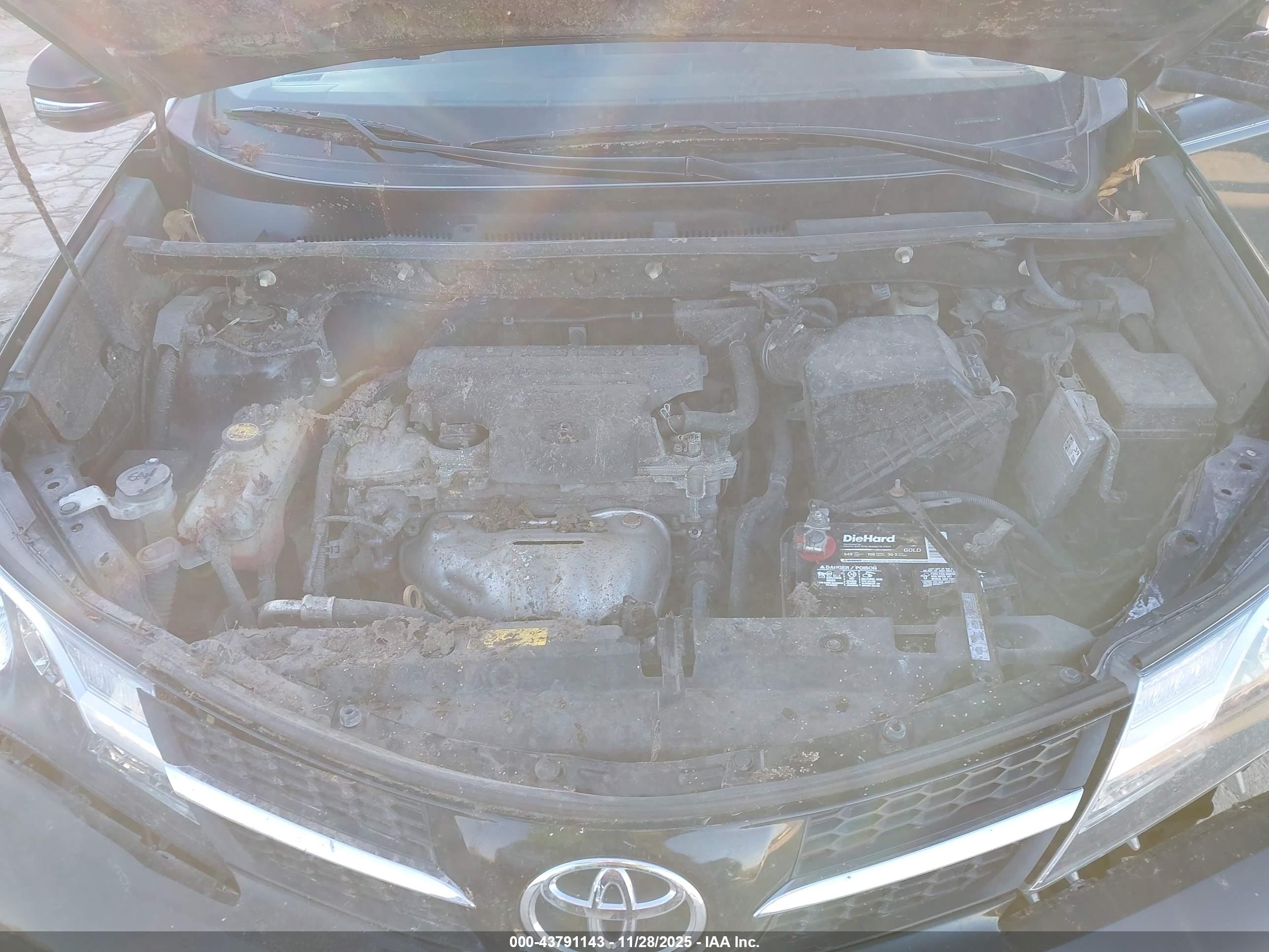 TOYOTA RAV4 image 10