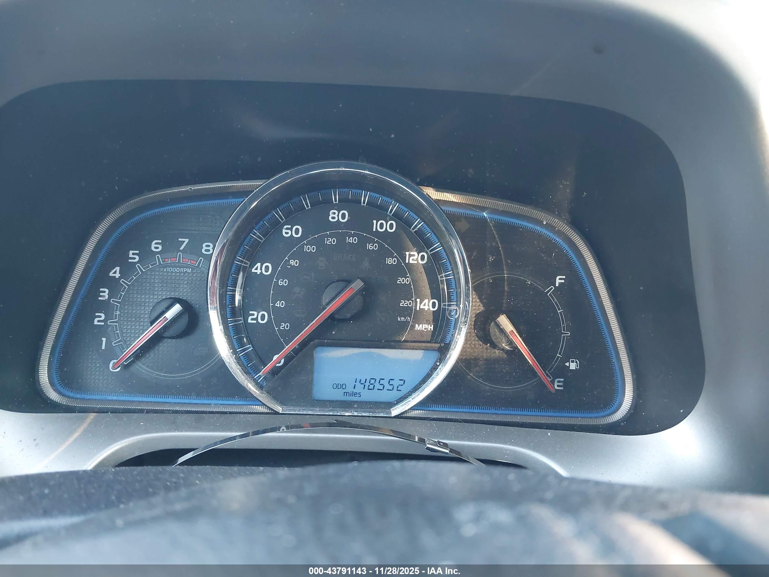 TOYOTA RAV4 image 7