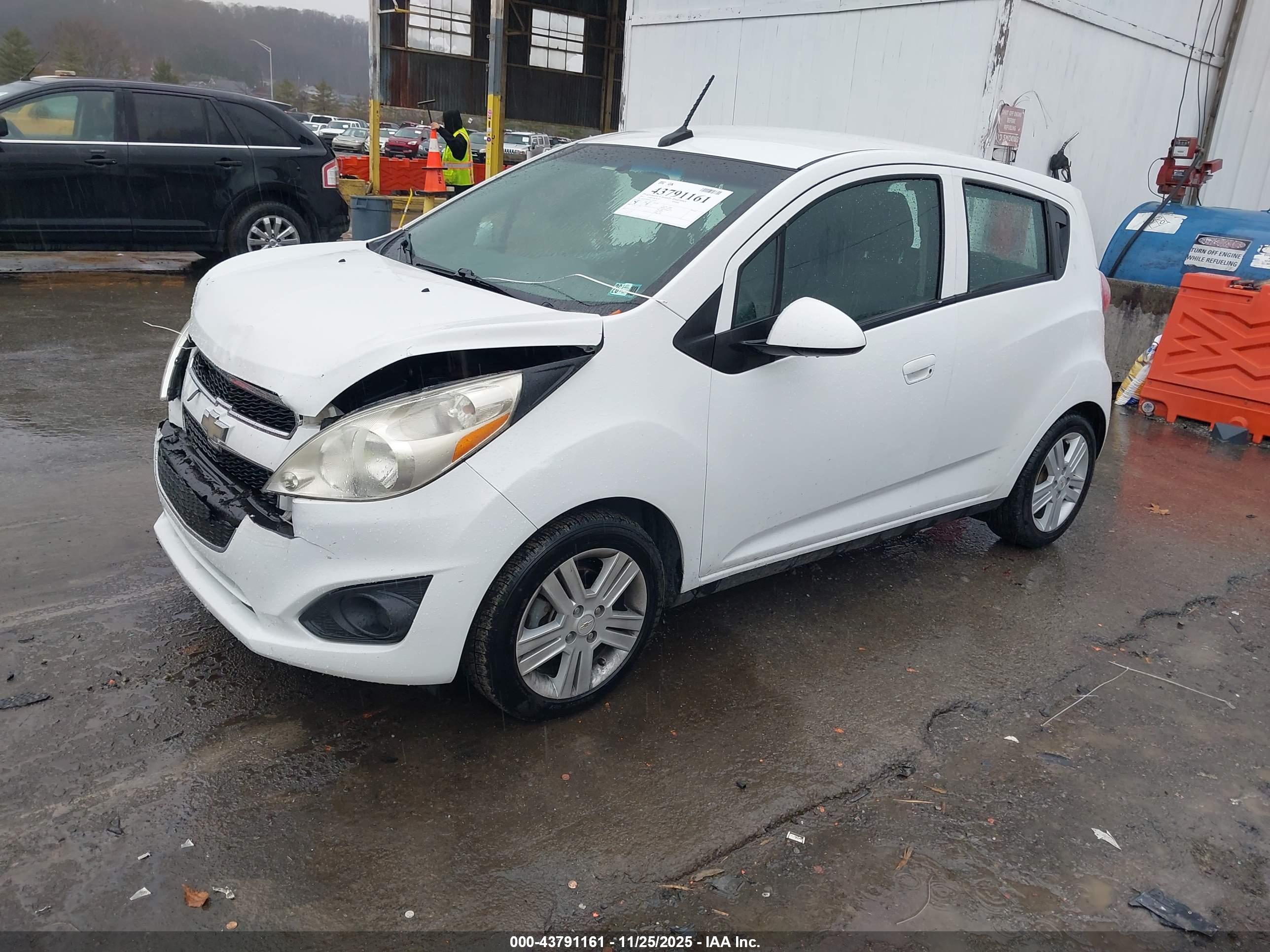 CHEVROLET SPARK image 2