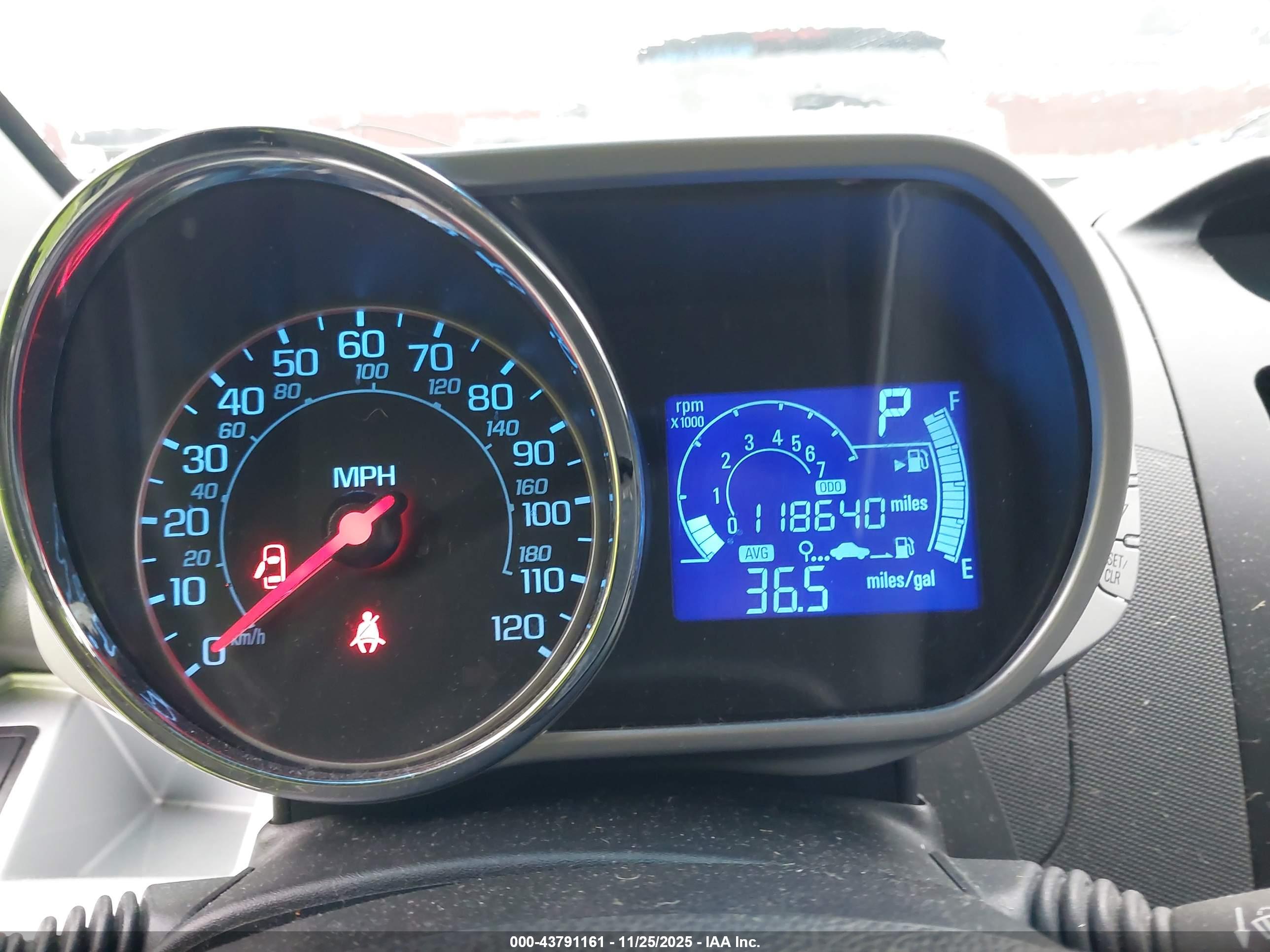 CHEVROLET SPARK image 7