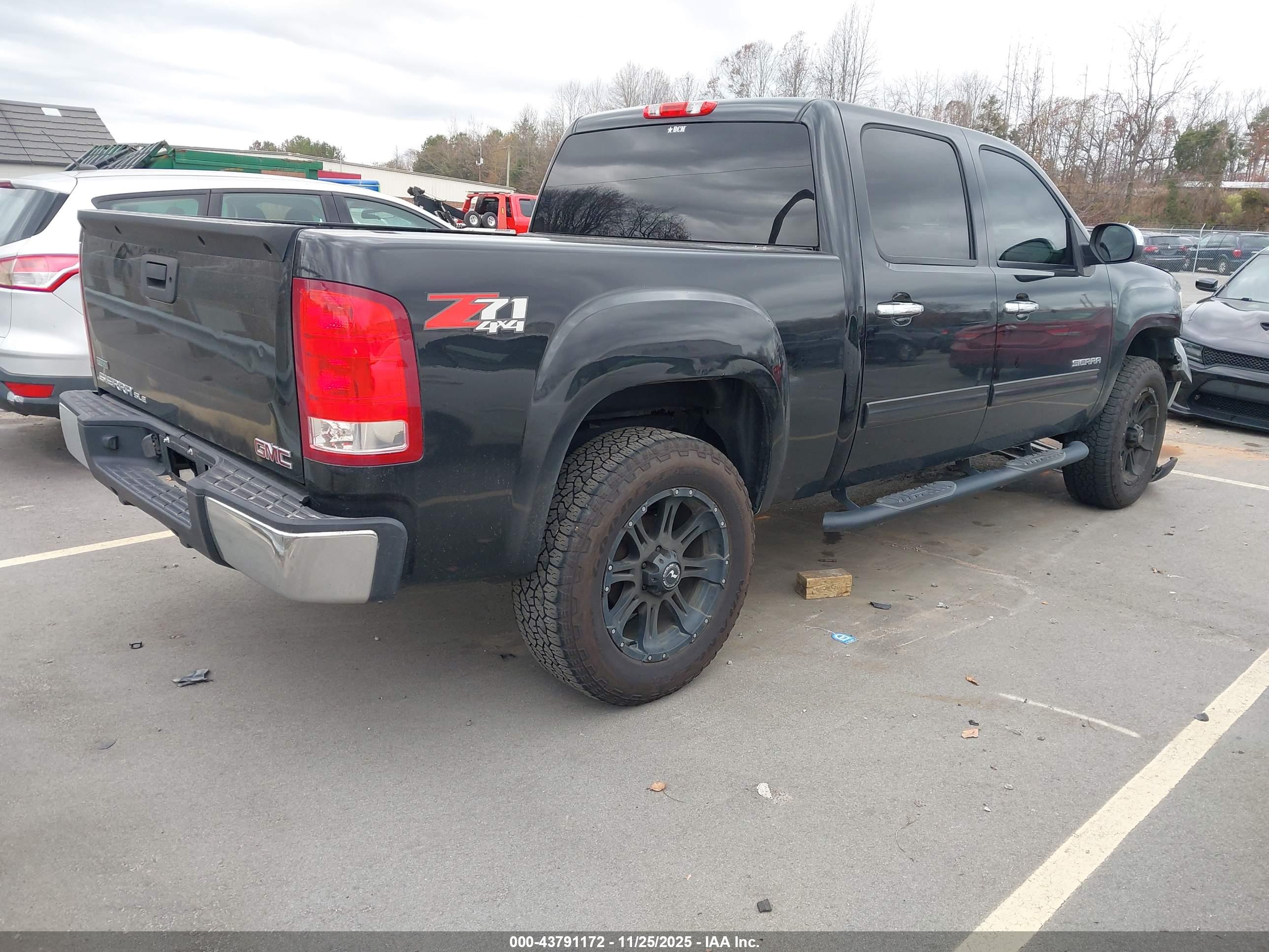 GMC SIERRA image 4