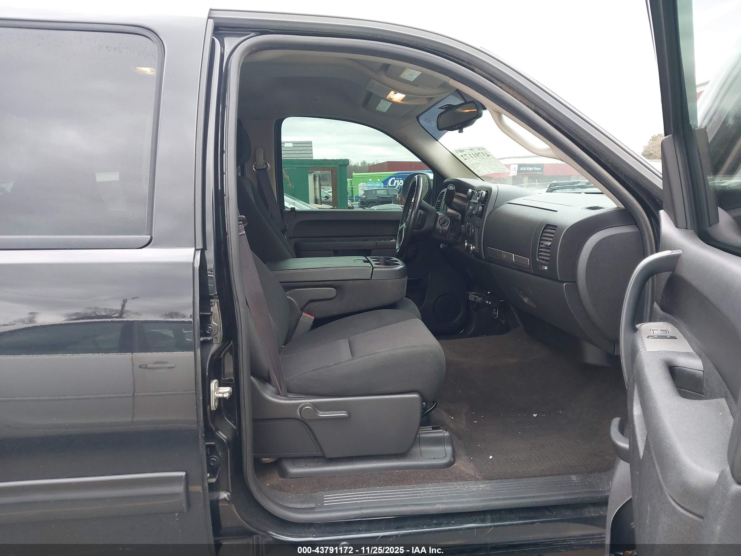 GMC SIERRA image 5