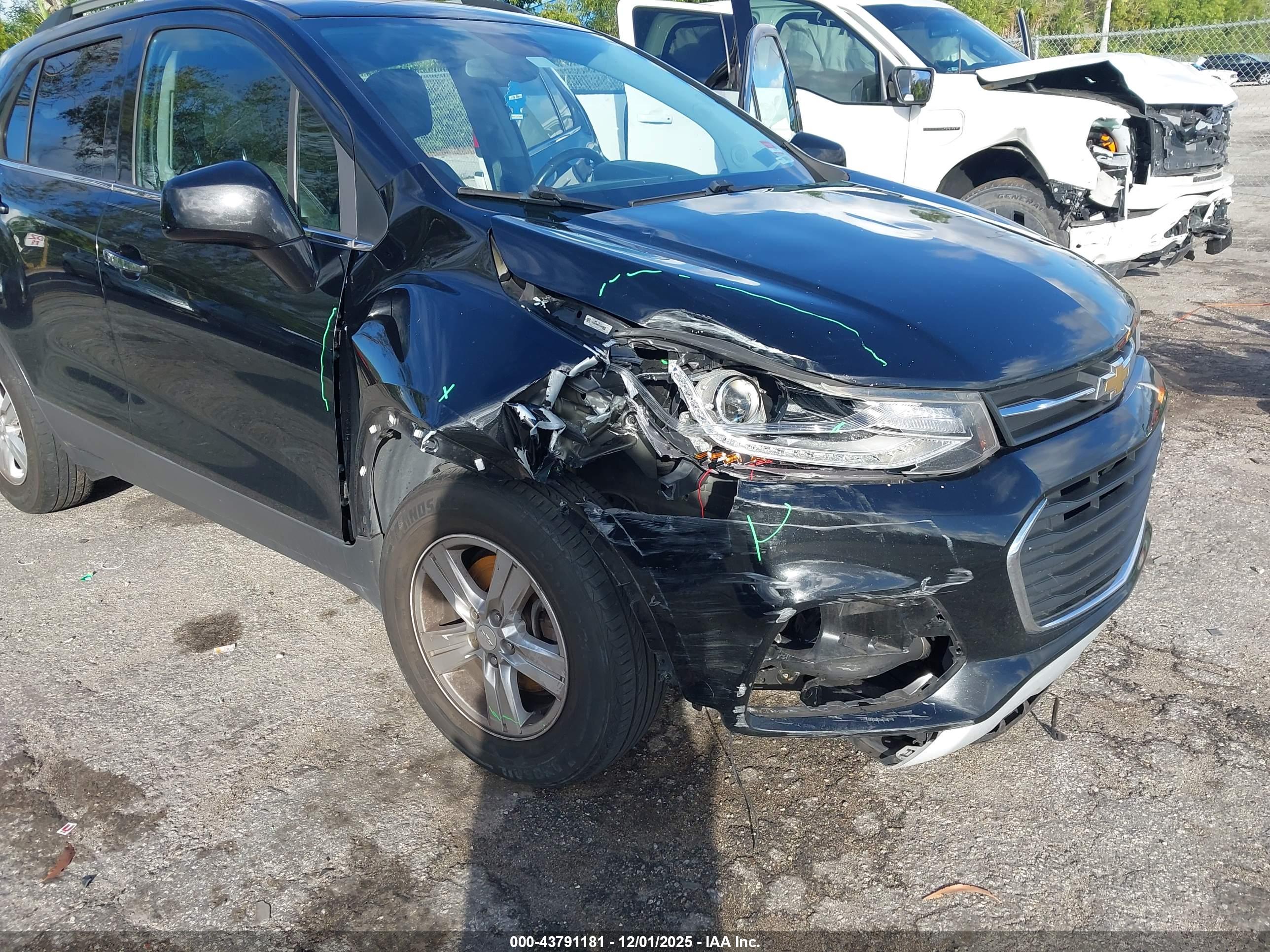CHEVROLET TRAX image 6