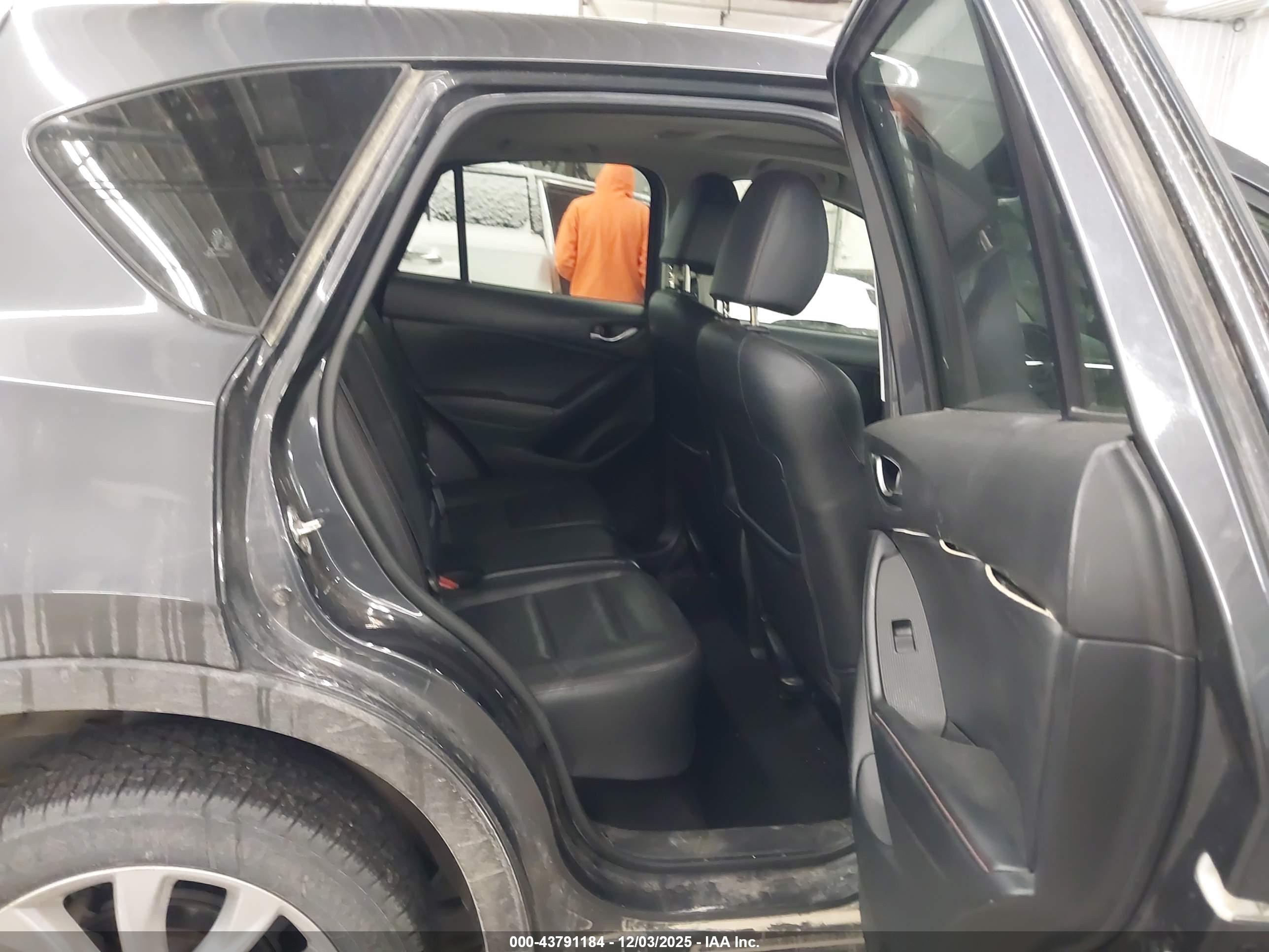MAZDA CX-5 image 8