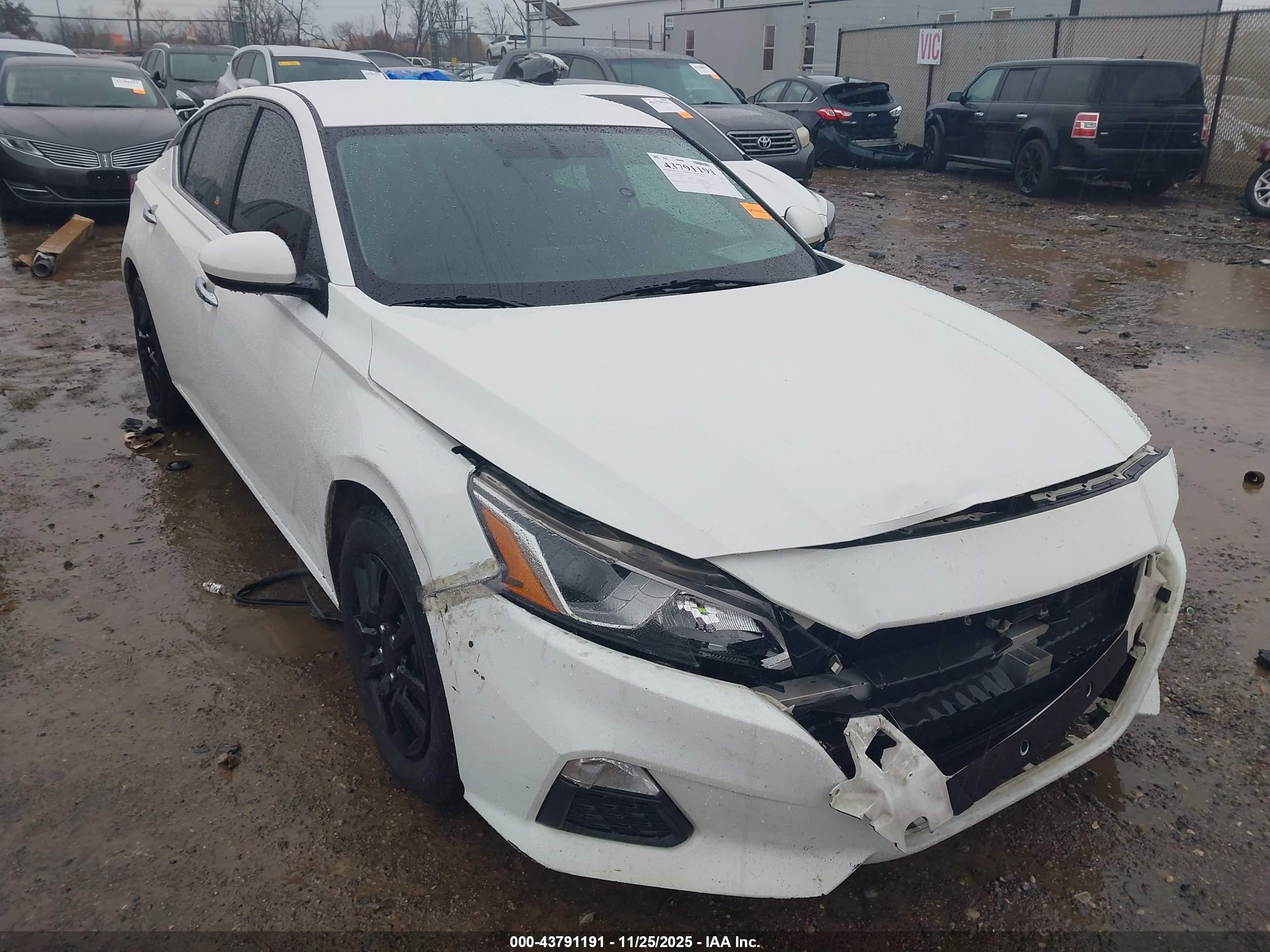 NISSAN ALTIMA image 6