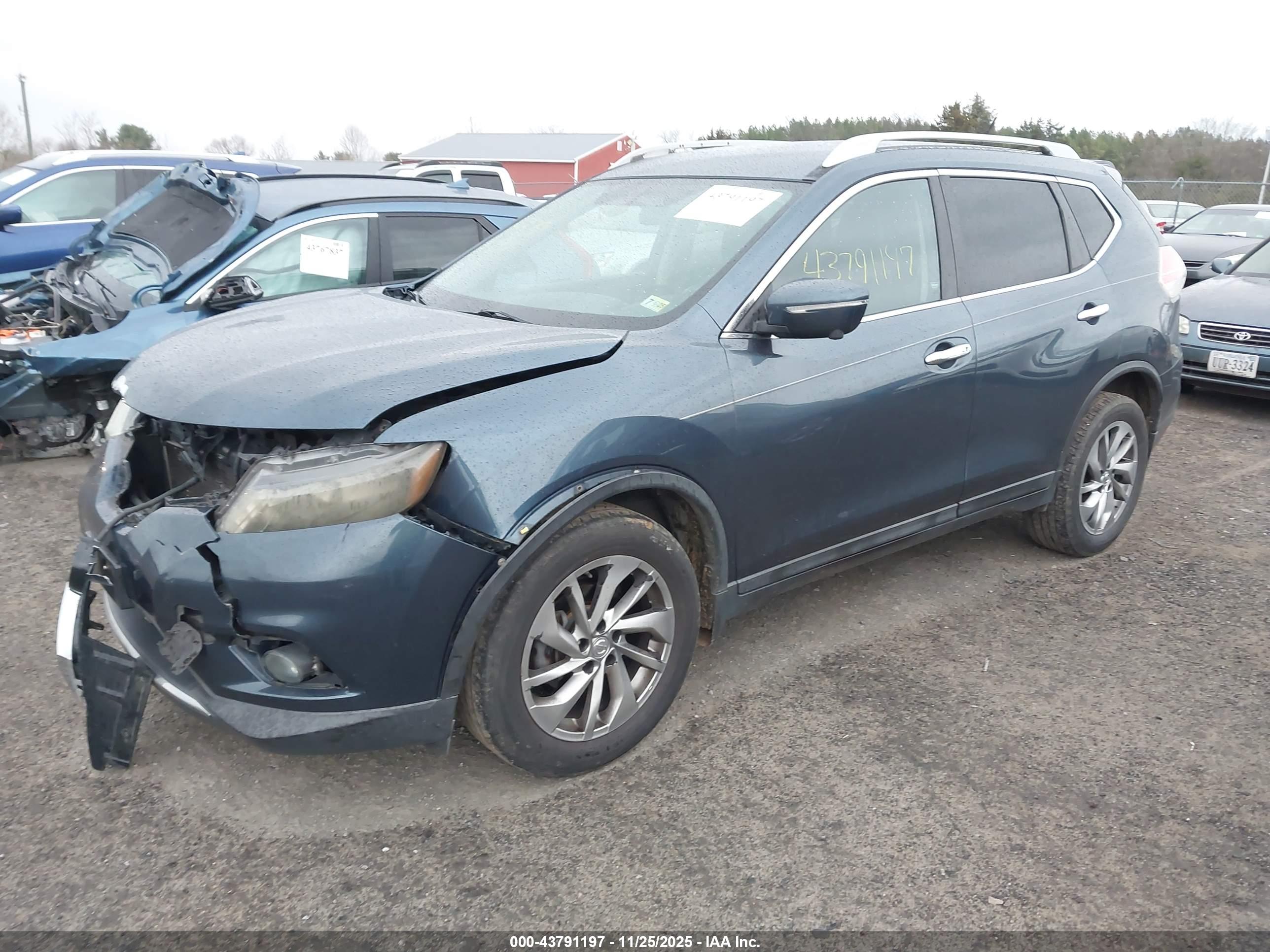 NISSAN ROGUE image 2