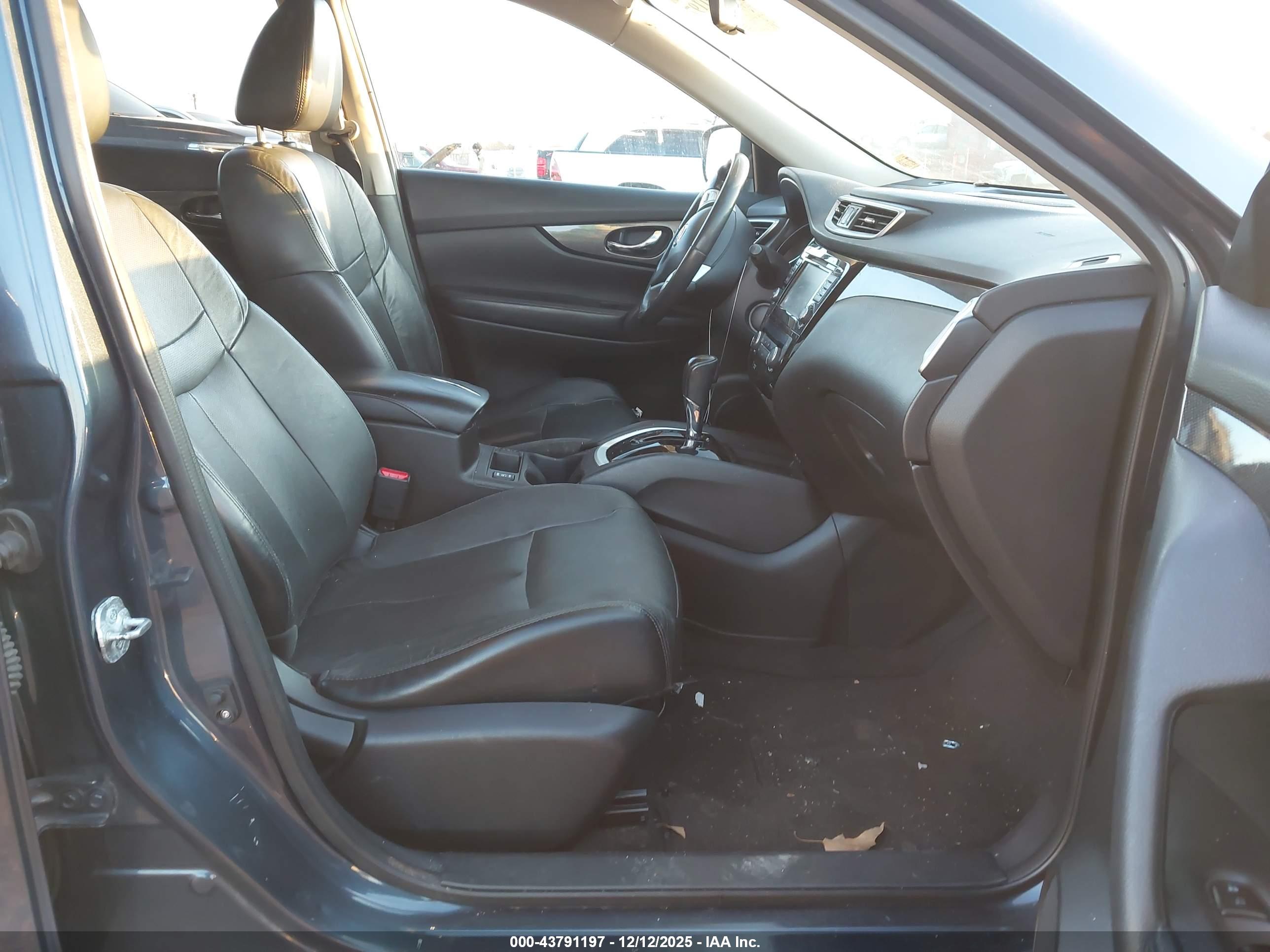 NISSAN ROGUE image 5