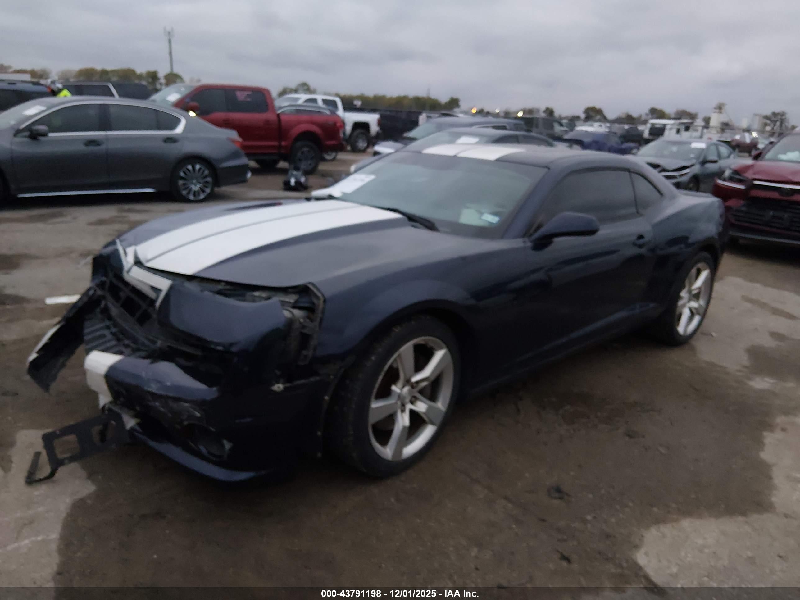 CHEVROLET CAMARO image 2
